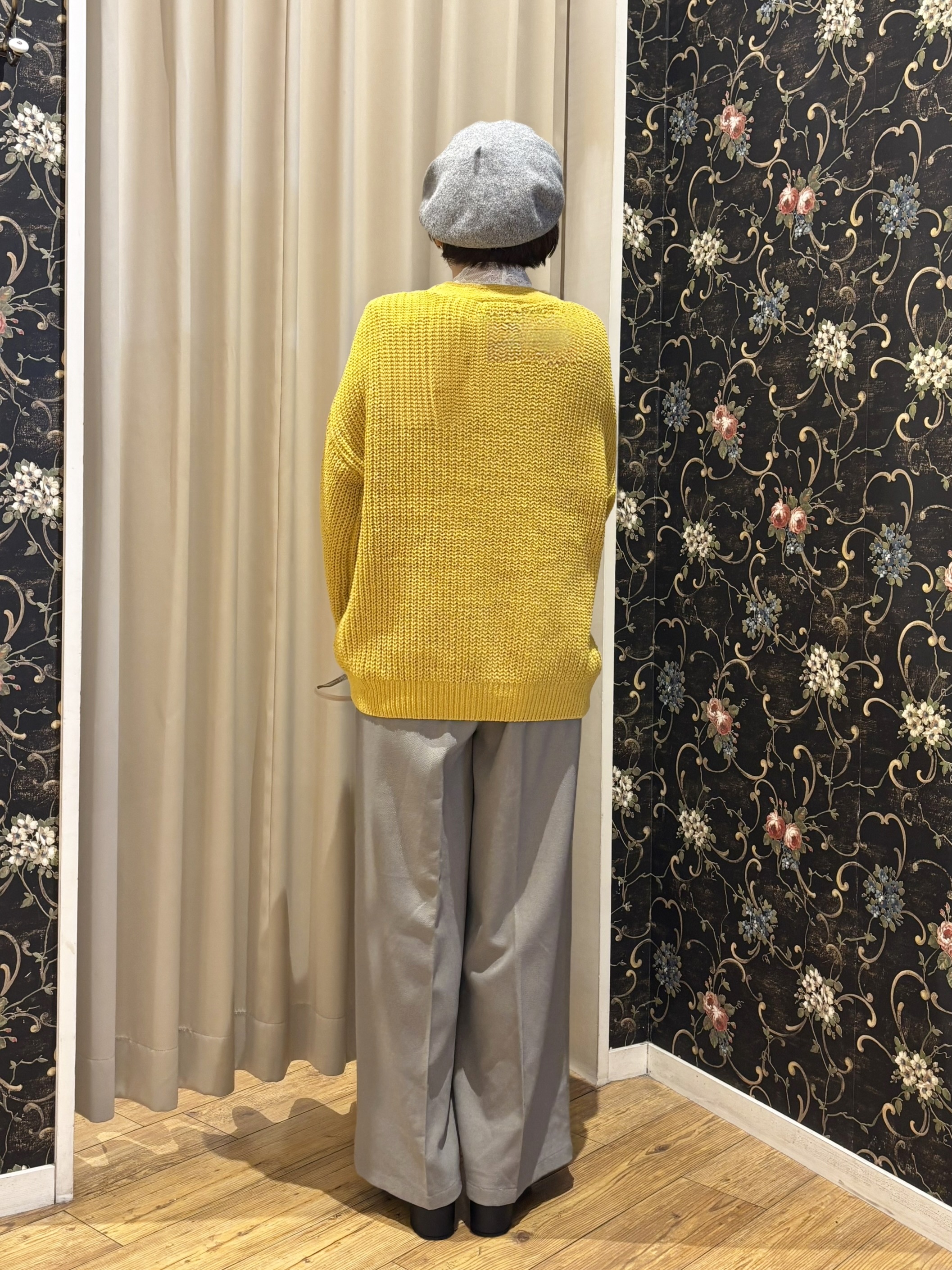 たみさんの「SHOO･LA･RUE｜【洗濯機可】もこもちモールケーブル Vネックカーディガン」を使ったコーディネート