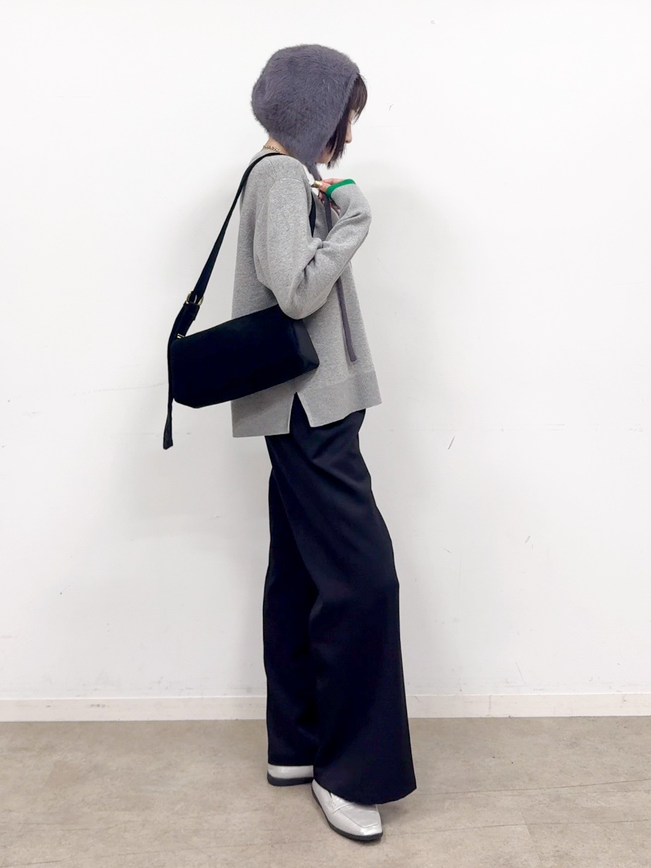 𝐜𝐡𝐢𝐤𝐚さんの「SHOO･LA･RUE｜【洗濯機可/S-LL】配色がアクセント スウェットライクニット」を使ったコーディネート