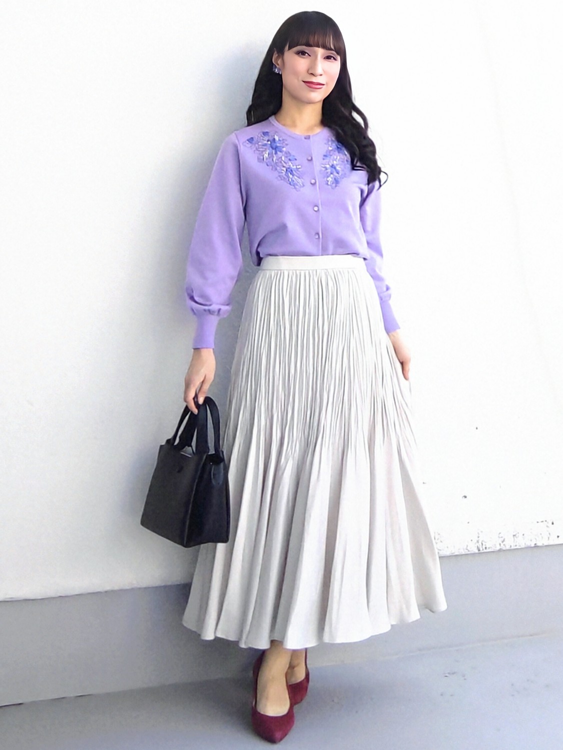 keinaさんの「SunaUna｜【手洗い可／アンサンブル可】刺しゅうリボンのクラフトニットカーディガン」を使ったコーディネート