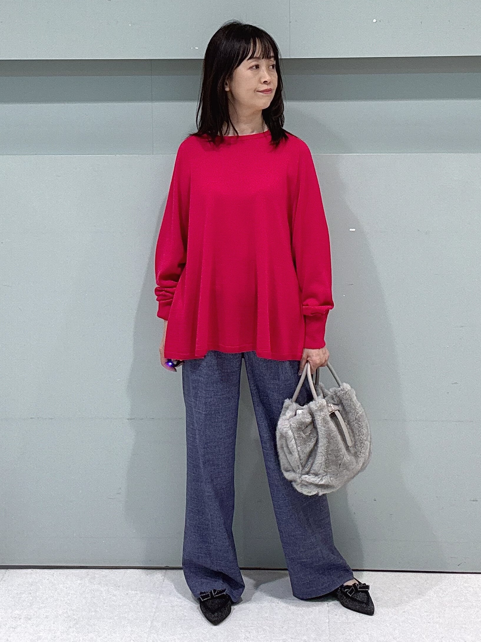 makiさんの「UNTITLED｜【ゆったり/軽い】マフラー付きリバーコート」を使ったコーディネート