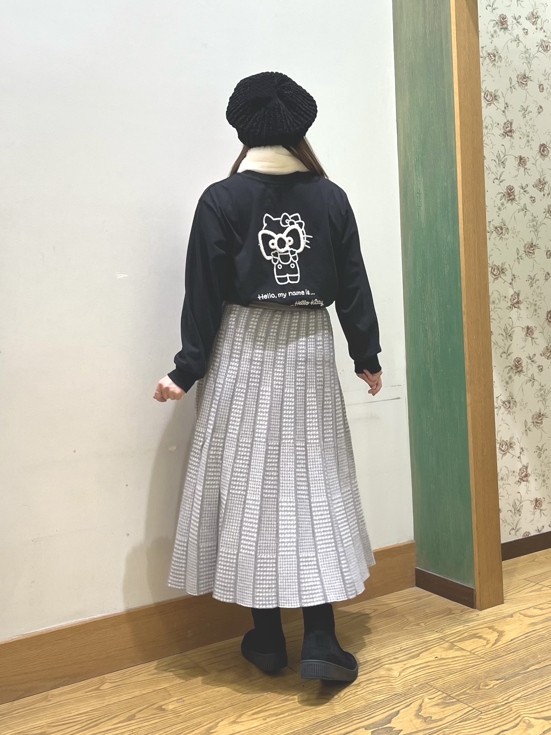 ゆっきーさんの「SHOO･LA･RUE｜【HELLO KITTYコラボ】刺繍ロンT」を使ったコーディネート