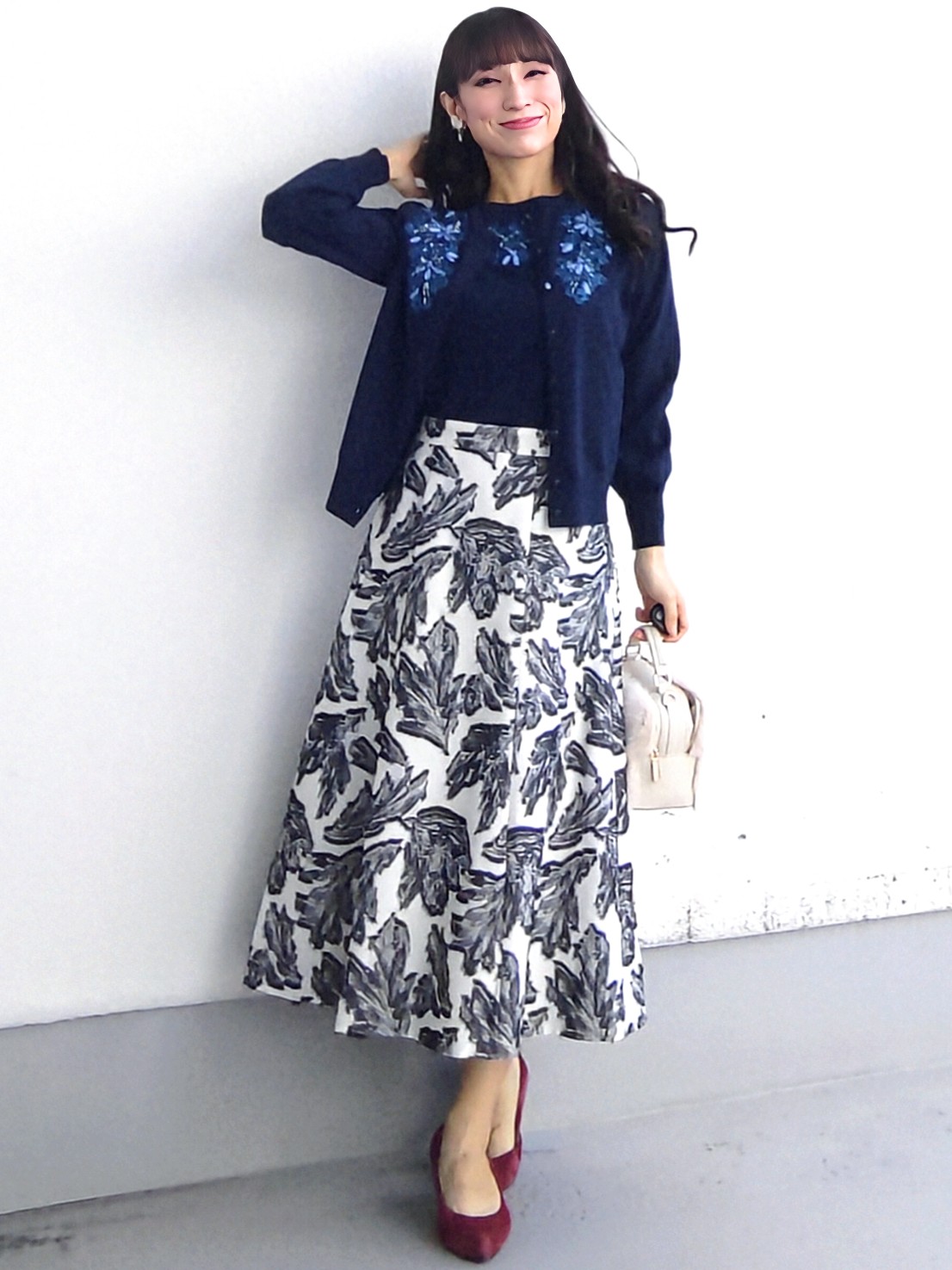 keinaさんの「SunaUna｜【手洗い可／アンサンブル可】刺しゅうリボンのクラフトニットカーディガン」を使ったコーディネート