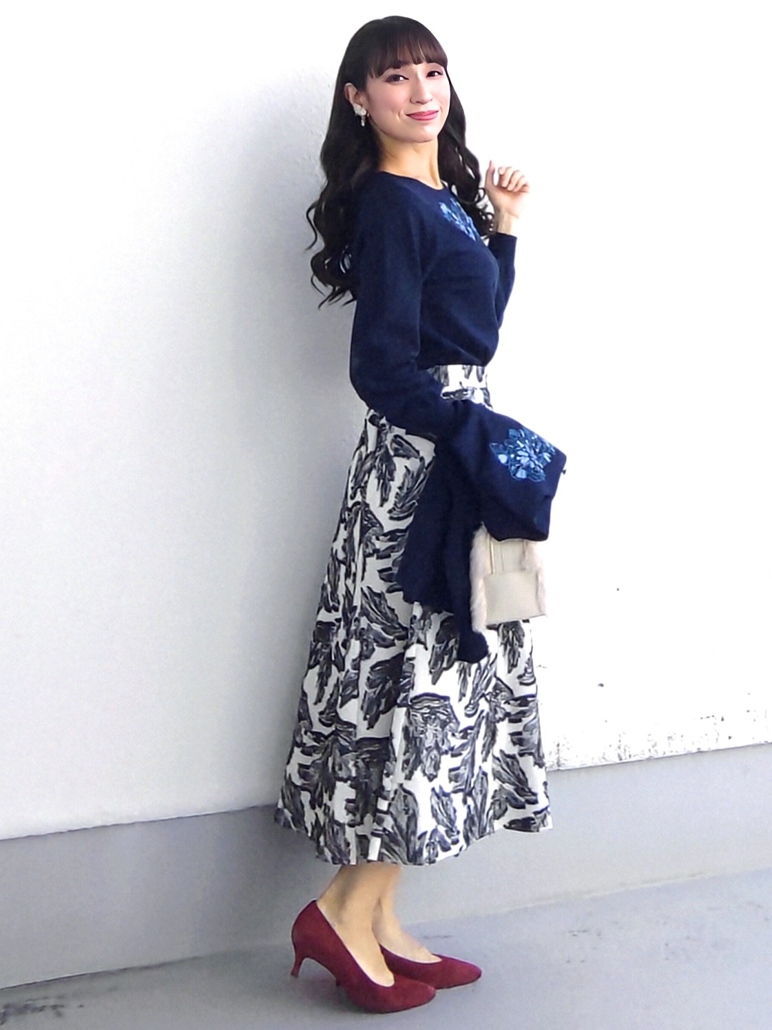 keinaさんの「SunaUna｜【手洗い可／アンサンブル可】刺しゅうリボンのクラフトニットカーディガン」を使ったコーディネート