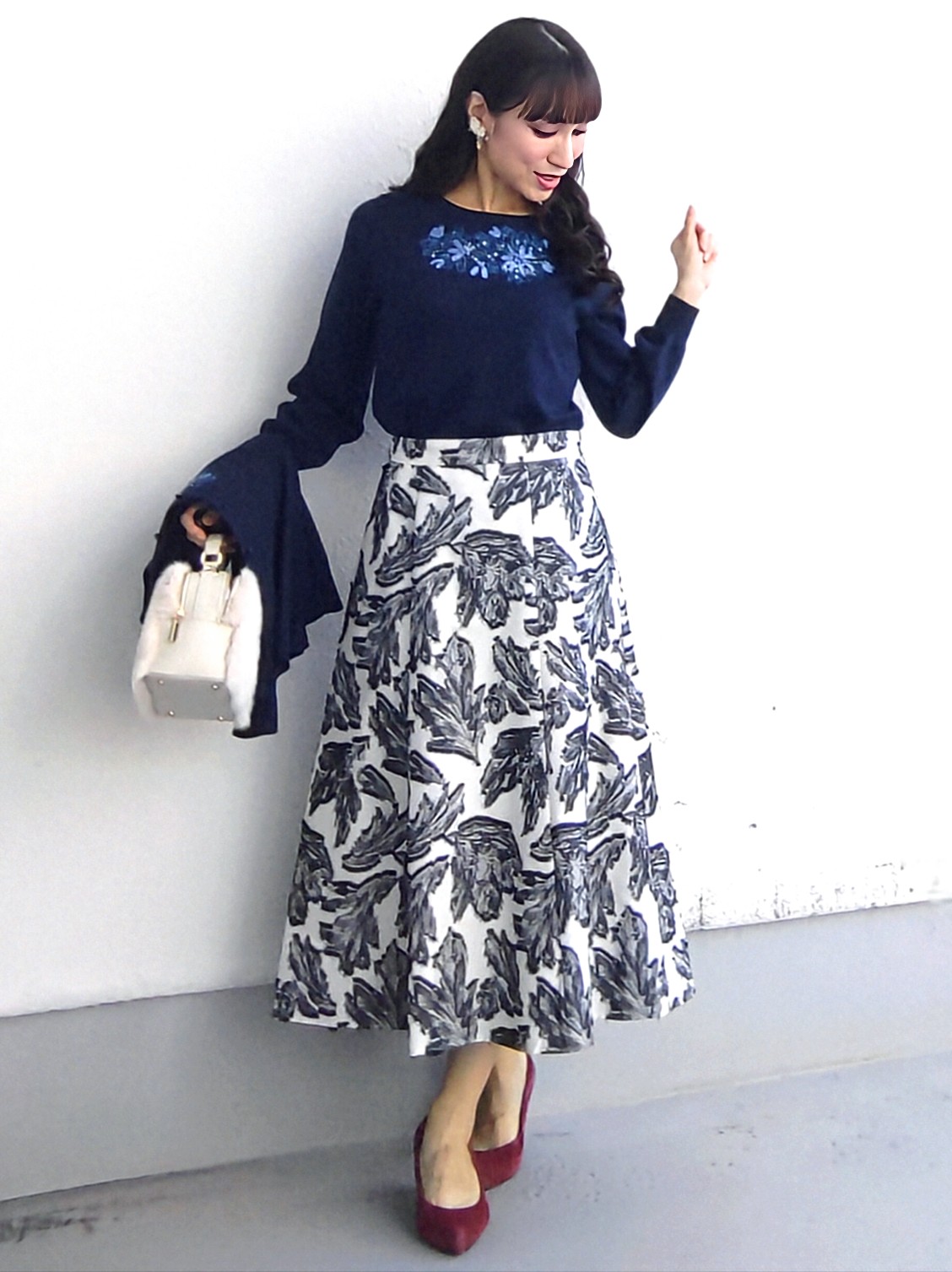 keinaさんの「SunaUna｜【手洗い可／アンサンブル可】刺しゅうリボンのクラフトニットカーディガン」を使ったコーディネート