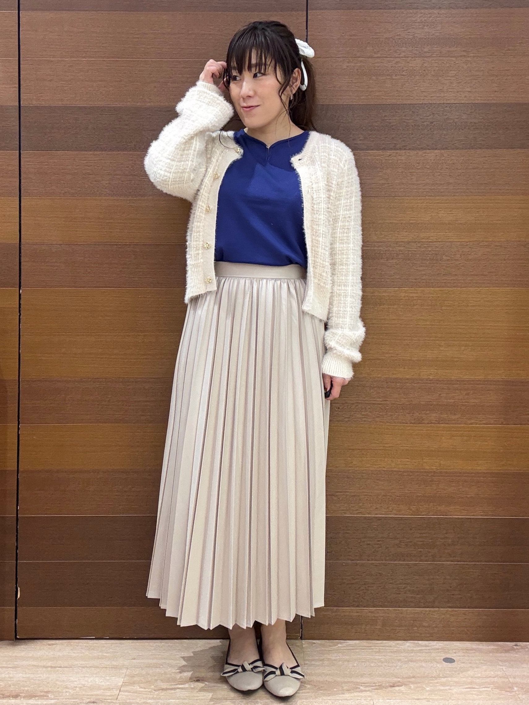 maichiさんの「OPAQUE.CLIP｜ビジューパーツ付きハートネックニット【洗濯機OK／抗ピリング】」を使ったコーディネート