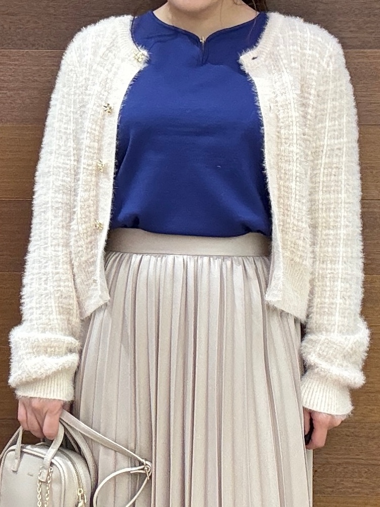 maichiさんの「OPAQUE.CLIP｜ビジューパーツ付きハートネックニット【洗濯機OK／抗ピリング】」を使ったコーディネート