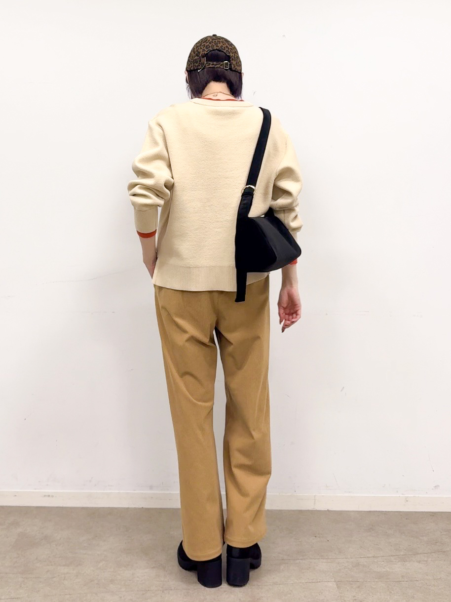 𝐜𝐡𝐢𝐤𝐚さんの「SHOO･LA･RUE｜【洗濯機可/S-LL】配色がアクセント スウェットライクニット」を使ったコーディネート