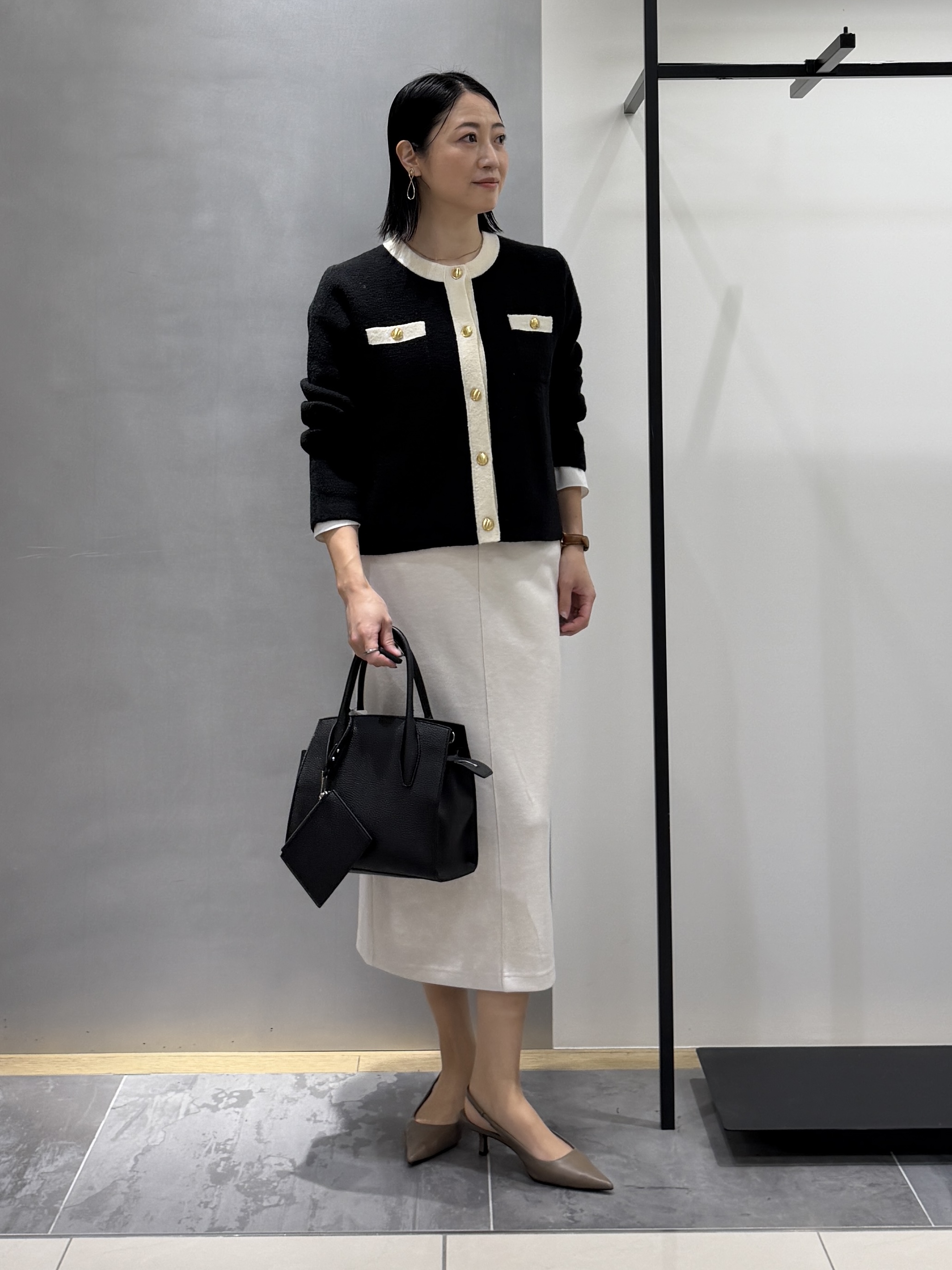 shihoさんの「INDIVI｜【軽やか】ブークレニットジャケット」を使ったコーディネート