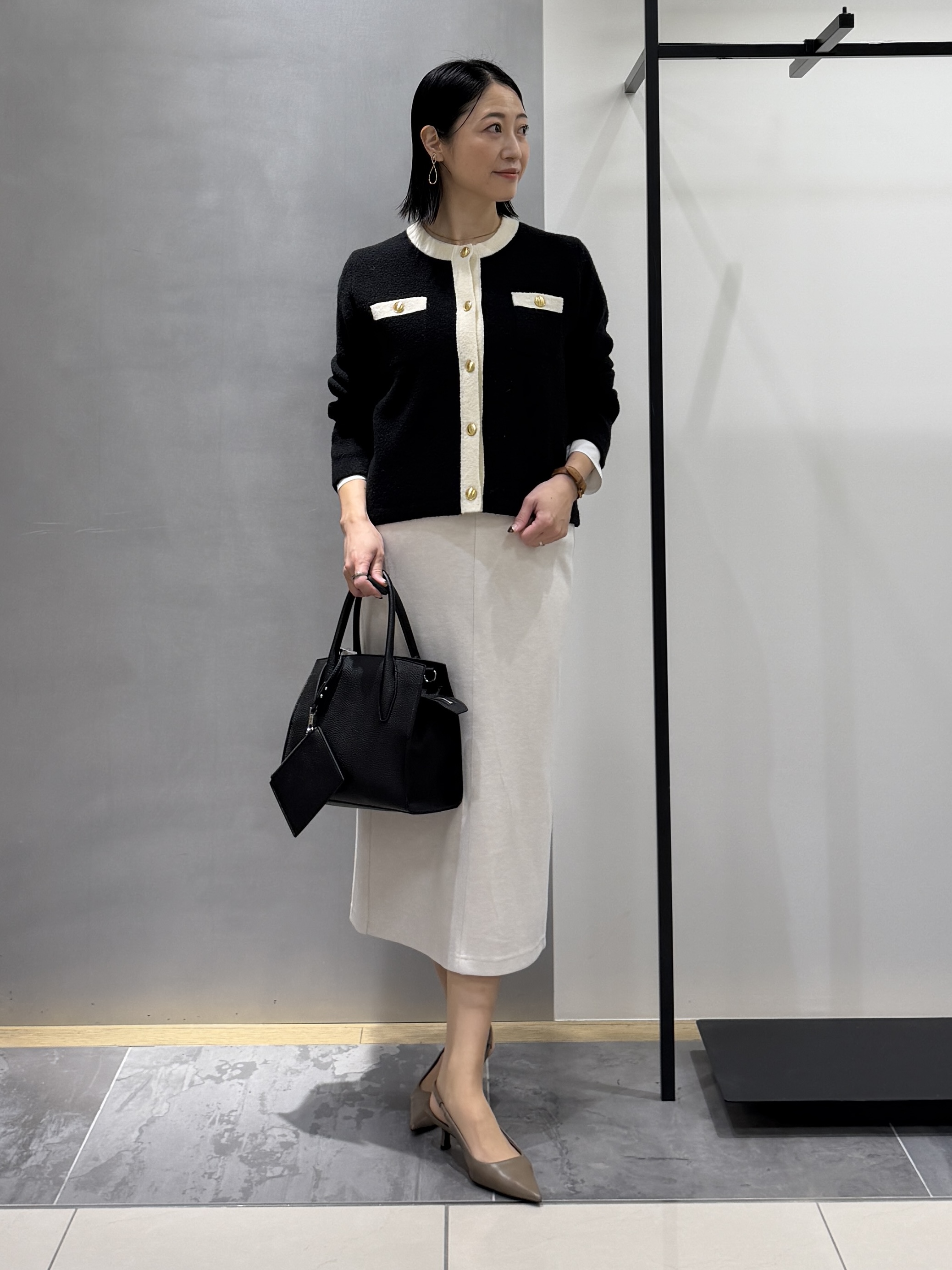 shihoさんの「INDIVI｜【軽やか】ブークレニットジャケット」を使ったコーディネート