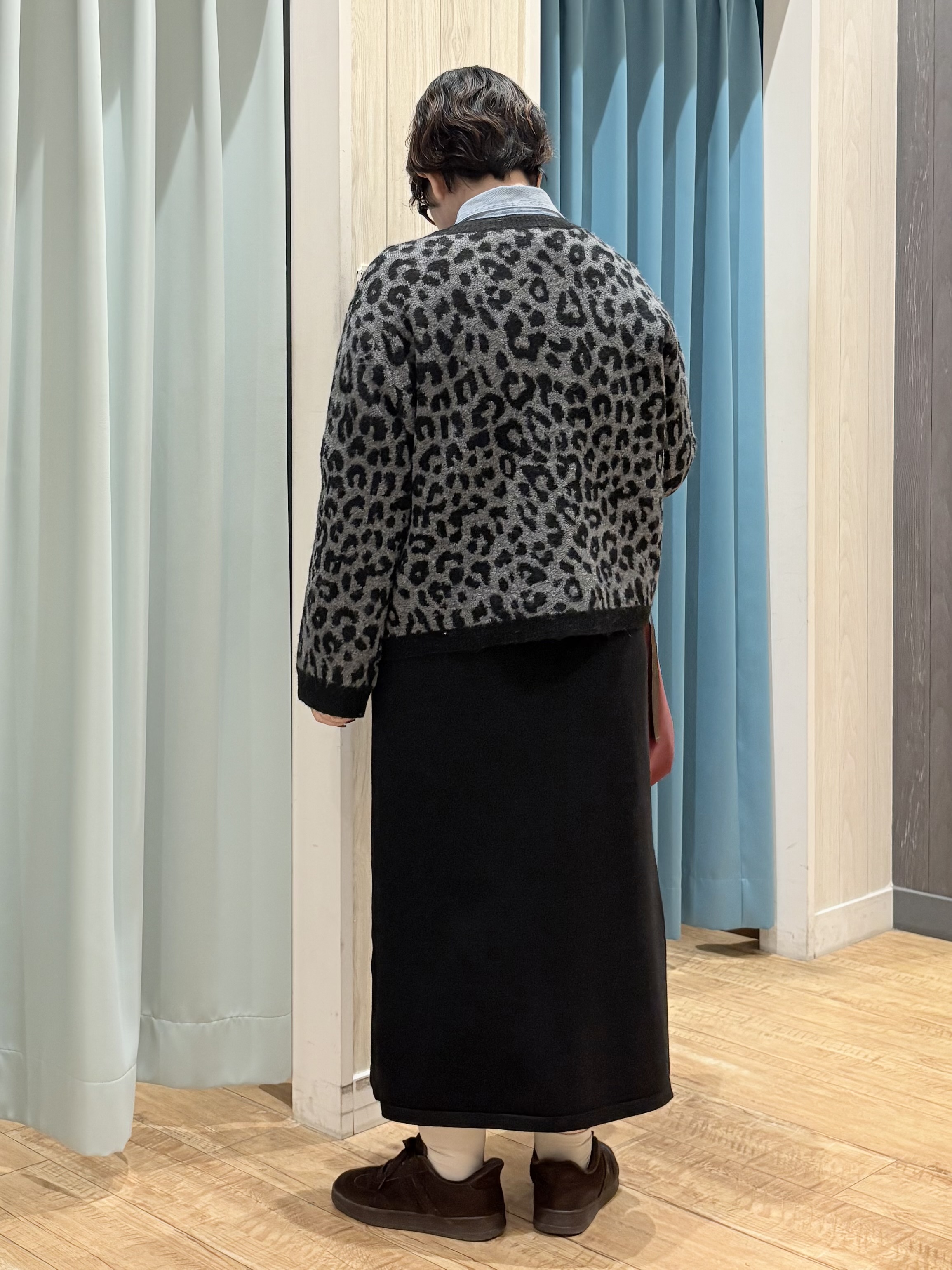 砂糖さんの「SHOO･LA･RUE｜【洗濯機可/S-LL】ジャケット感覚で着られる バイカラーニットカーディガン」を使ったコーディネート