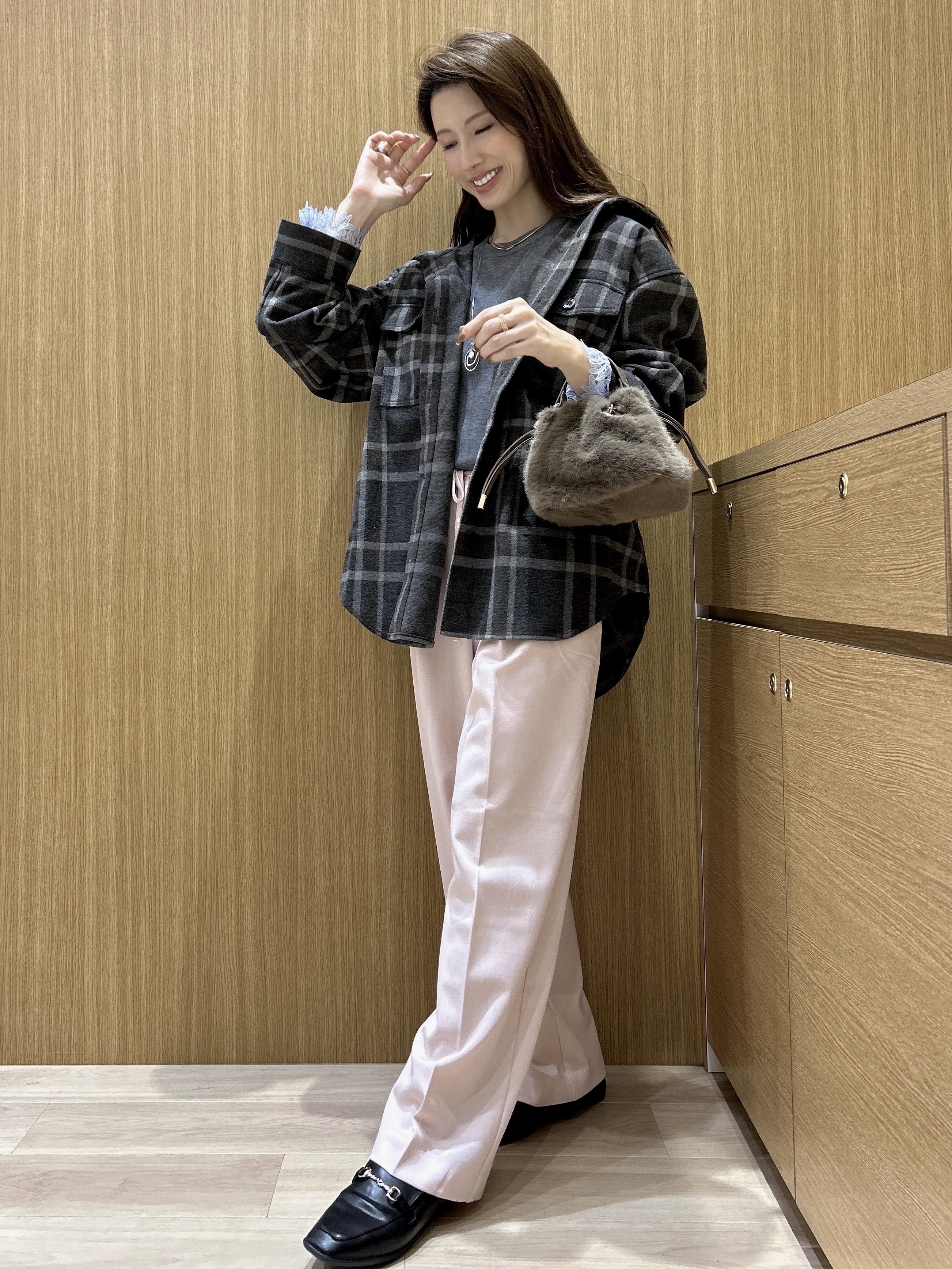 maiさんの「OPAQUE.CLIP｜チェック柄ウールライクシャツジャケット【洗濯機OK】」を使ったコーディネート