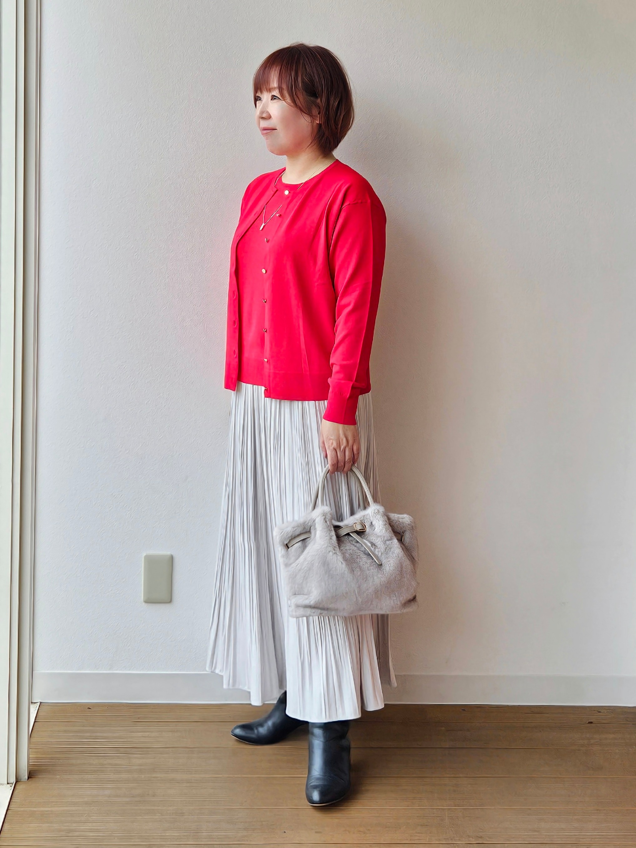 やじまさんの「UNTITLED｜【2点セット】5分袖ニット＆カーディガン きれいめアンサンブルニット」を使ったコーディネート