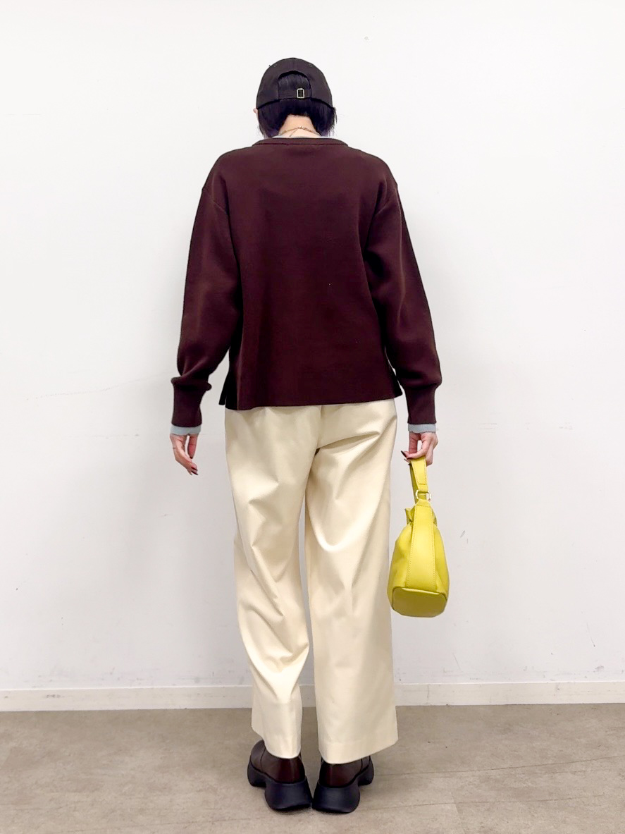 𝐜𝐡𝐢𝐤𝐚さんの「SHOO･LA･RUE｜【洗濯機可/S-LL】配色がアクセント スウェットライクニット」を使ったコーディネート