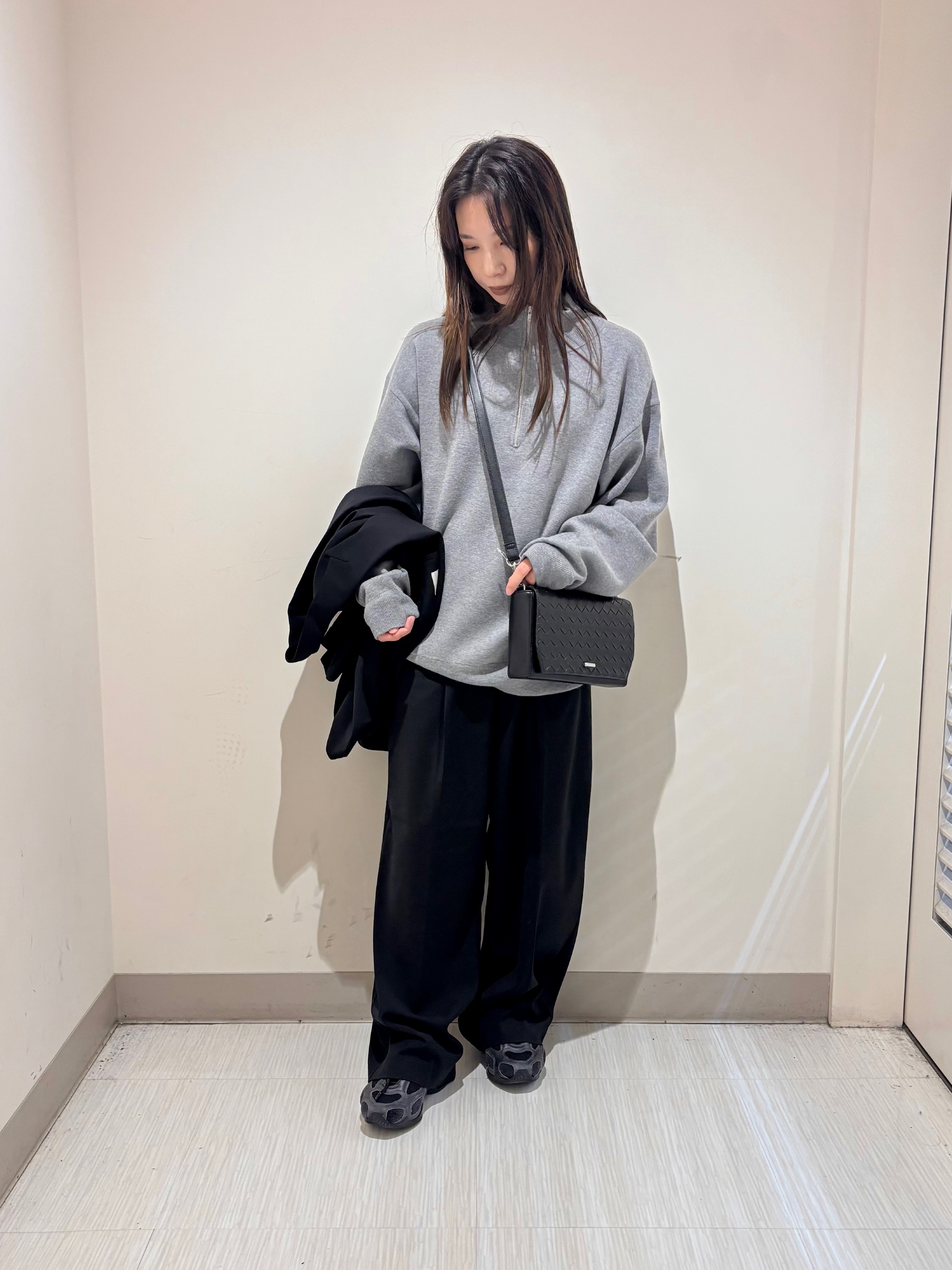 S.A.Oさんの「tk.TAKEO KIKUCHI｜【セットアップ対応可】オーバーサイズスラックス」を使ったコーディネート