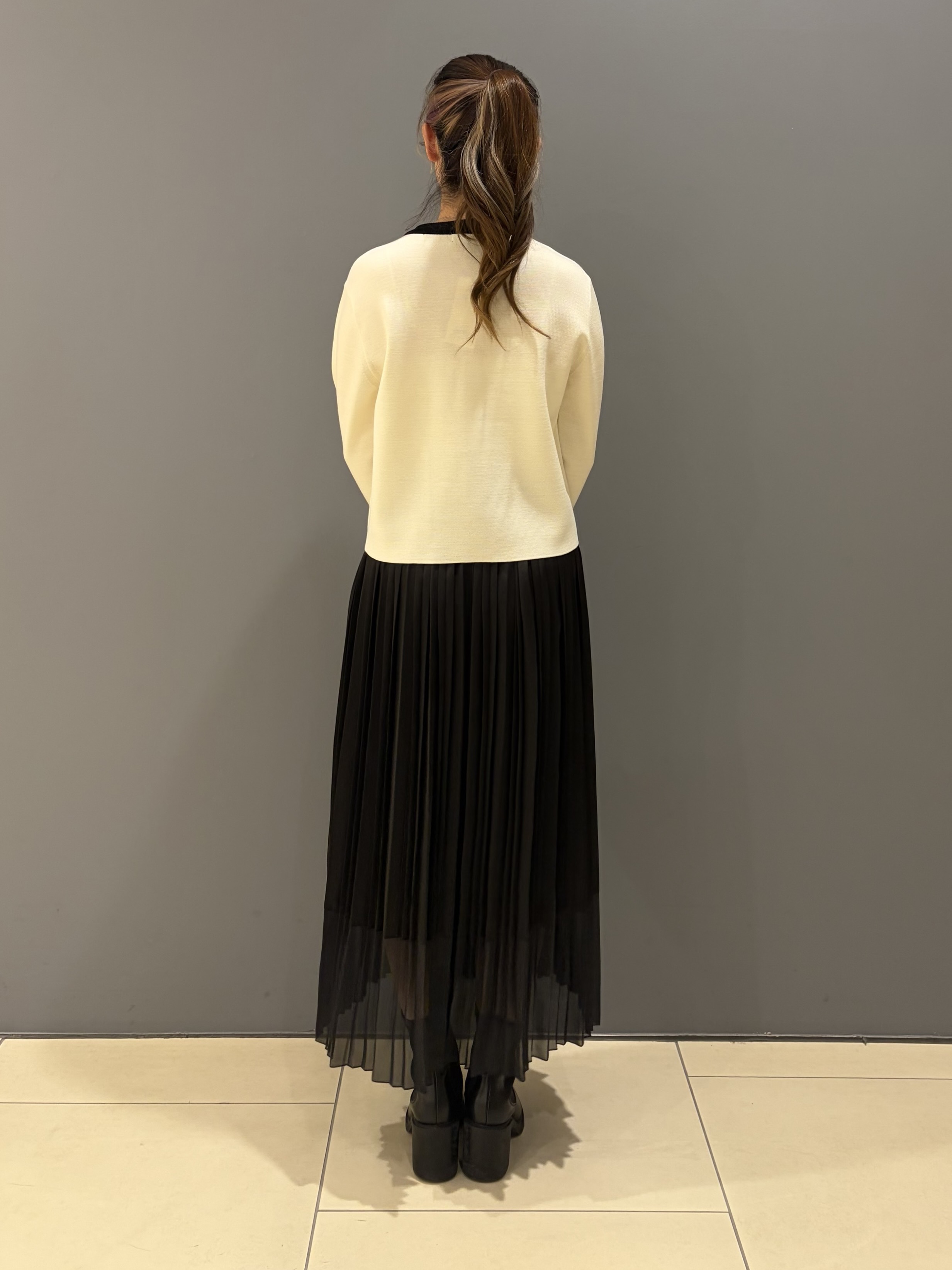 miさんの「UNTITLED｜【アンサンブル可/ジャケットライク】モールラインカーディガン」を使ったコーディネート