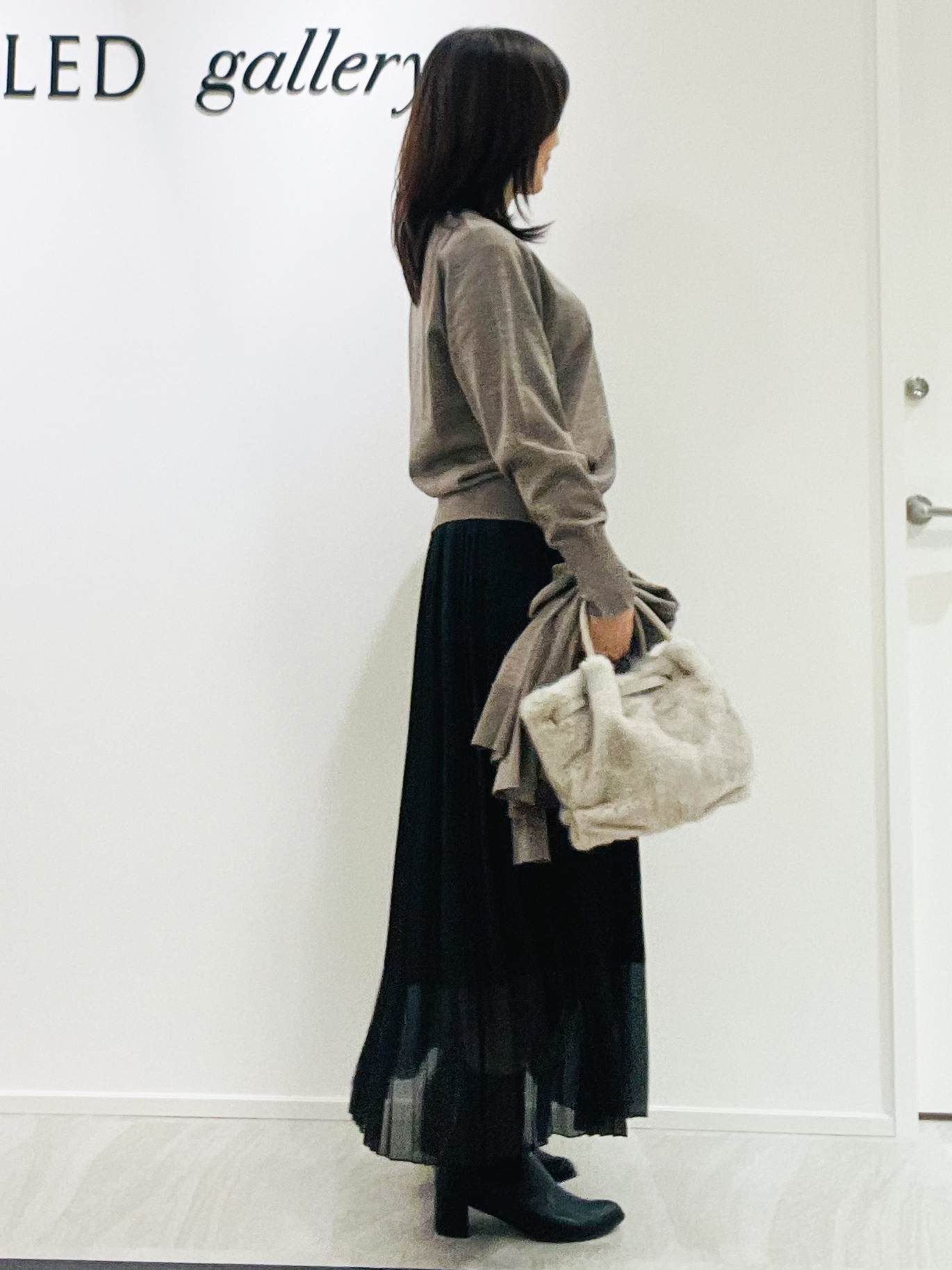 めいさんの「UNTITLED｜【アンサンブル可能/オンオフ使える】シルクウールカシミヤプルオーバー」を使ったコーディネート