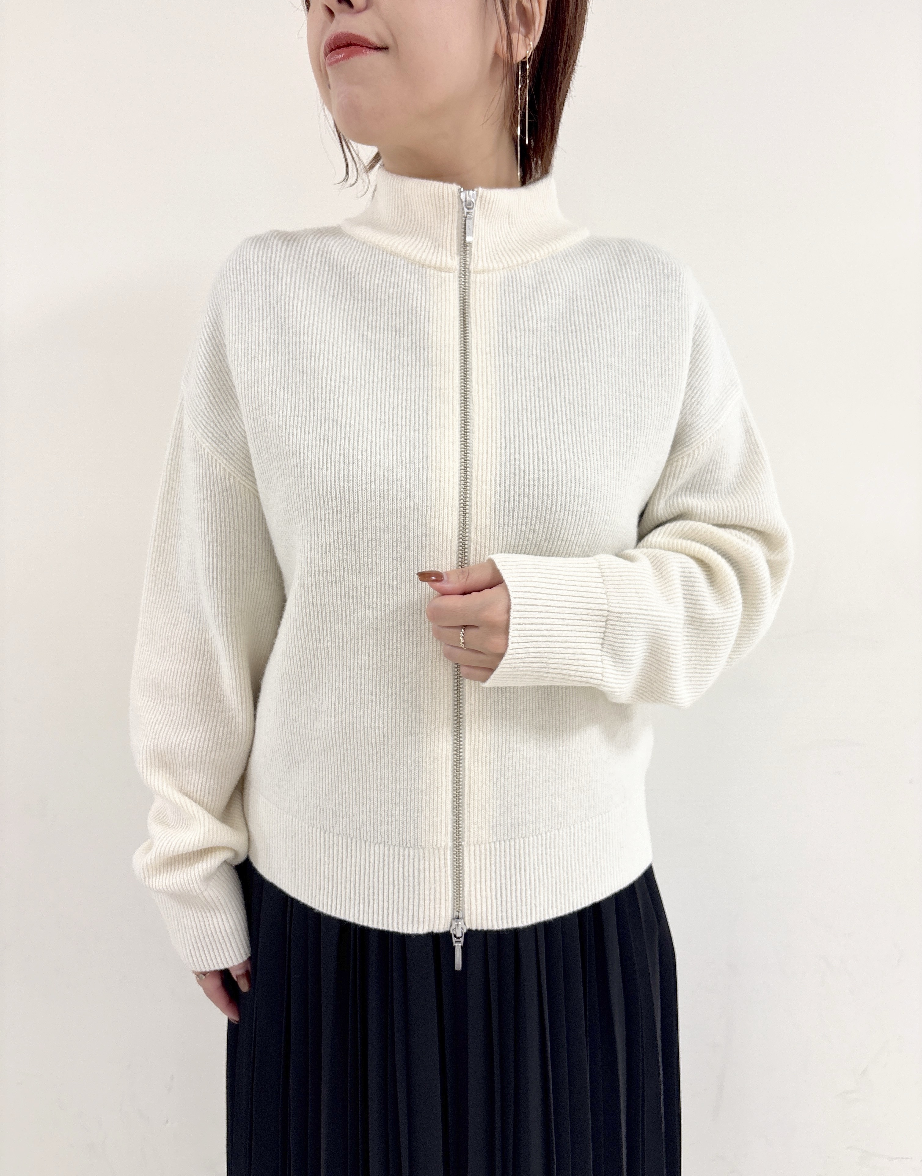ayumiさんの「UNTITLED｜【秋羽織り/ニット】ウールジップカーディガン」を使ったコーディネート