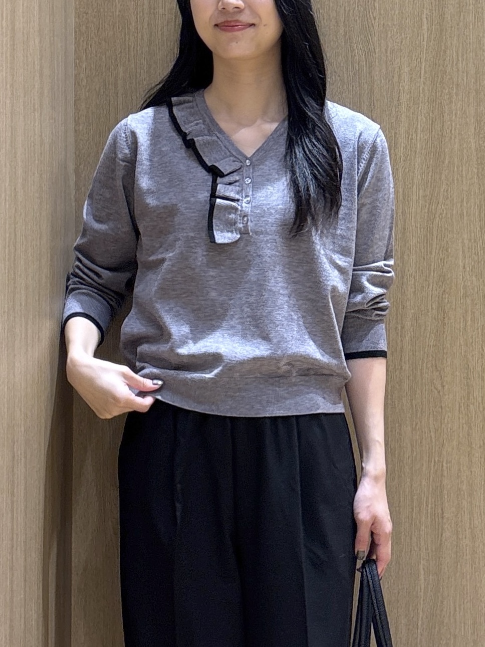 sachikoさんの「OPAQUE.CLIP｜配色フリル ヘンリーニット【洗濯機OK】」を使ったコーディネート