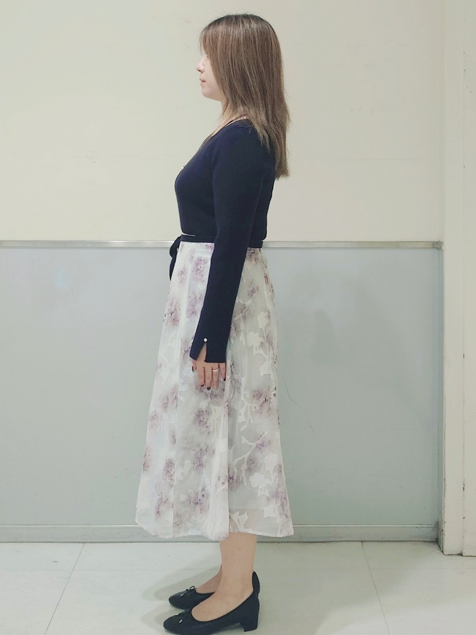 NONさんの「index｜【植草美幸先生が指南する好印象スタイル】フラワージャカードドッキングニットワンピース≪洗濯機OK≫」を使ったコーディネート