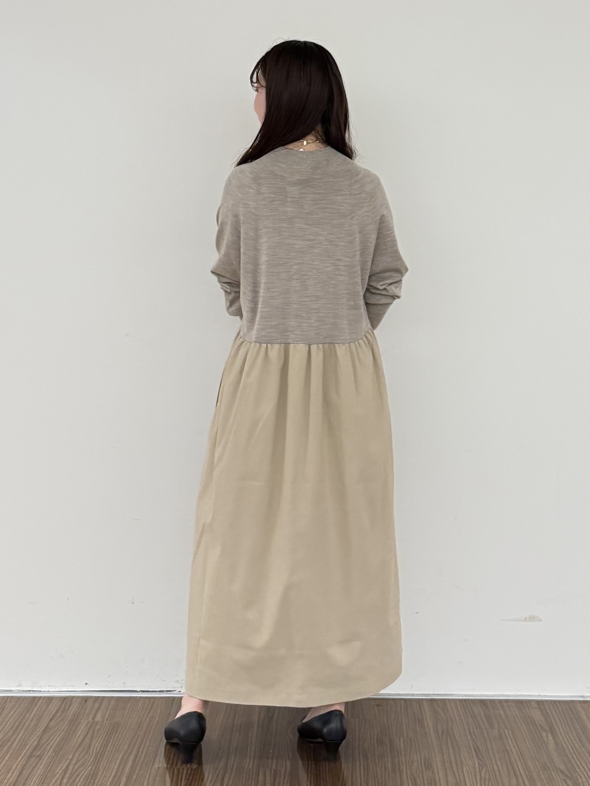 いくみさんの「INDIVI｜【1枚でコーデ完成！／体型カバー】布帛コンビウール混ニットワンピース」を使ったコーディネート