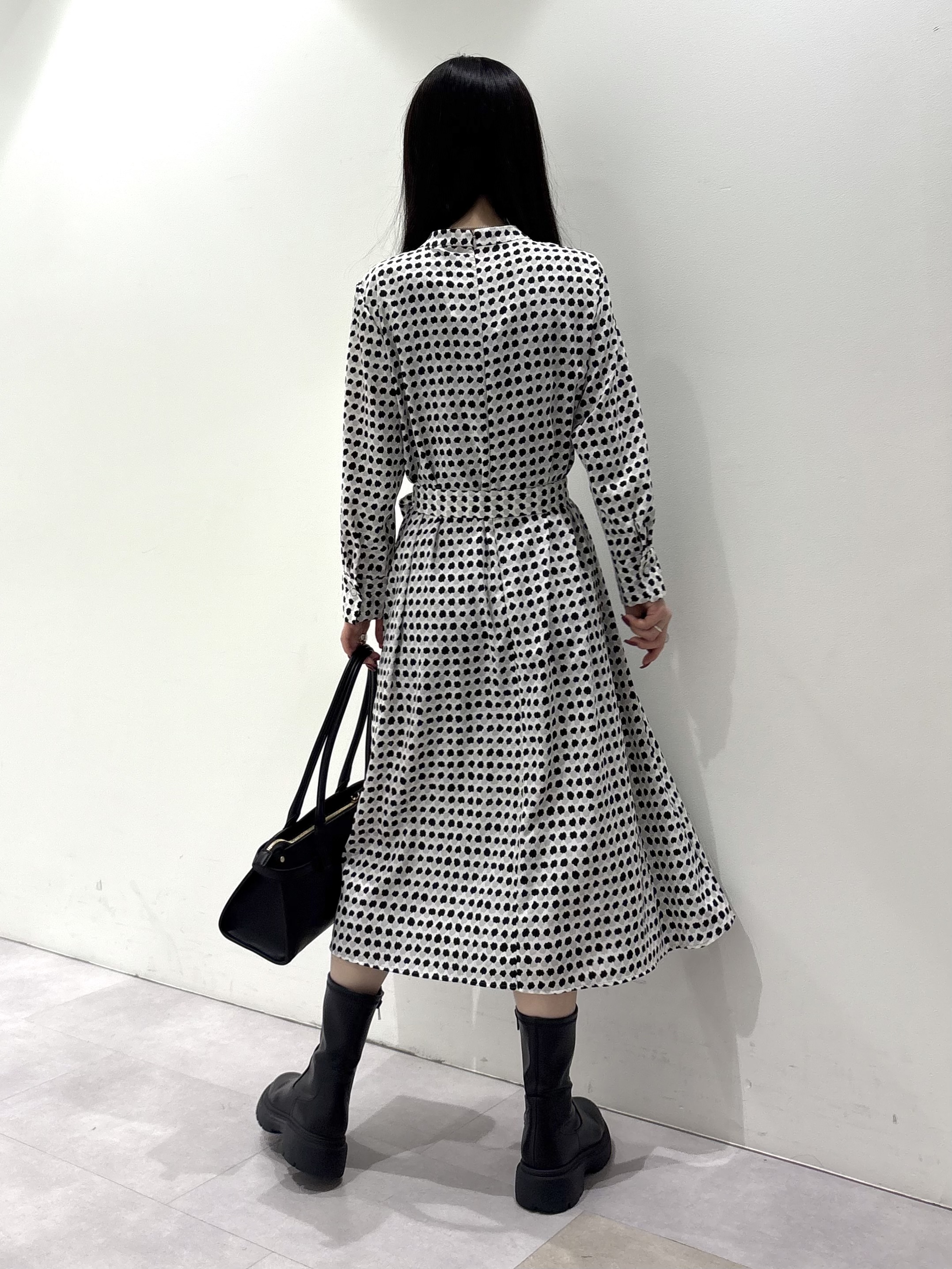 KEIKOさんの「INDIVI｜【2点セット】5分袖ニット＆カーディガン きれいめアンサンブルニット」を使ったコーディネート