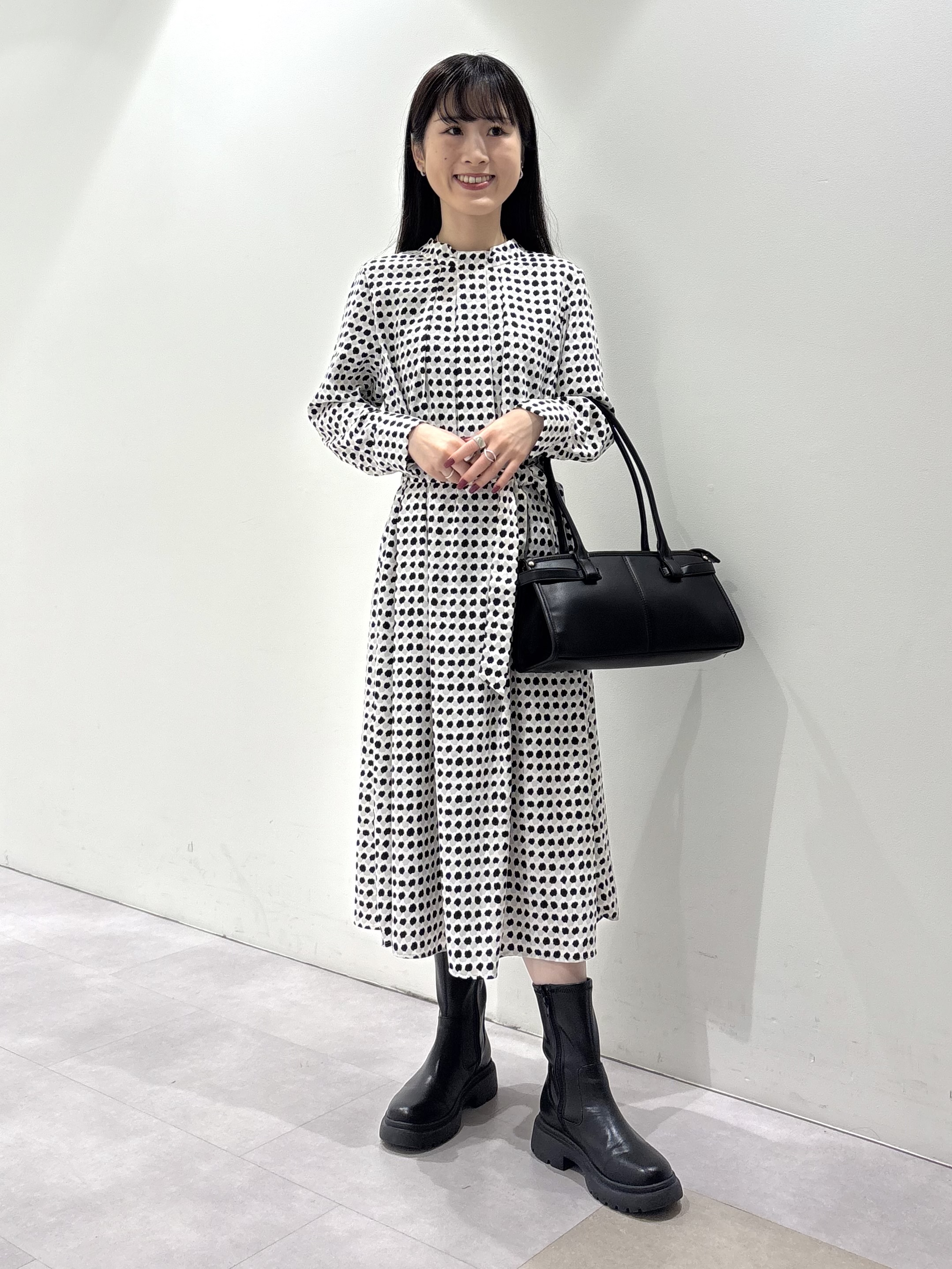 KEIKOさんの「INDIVI｜【2点セット】5分袖ニット＆カーディガン きれいめアンサンブルニット」を使ったコーディネート