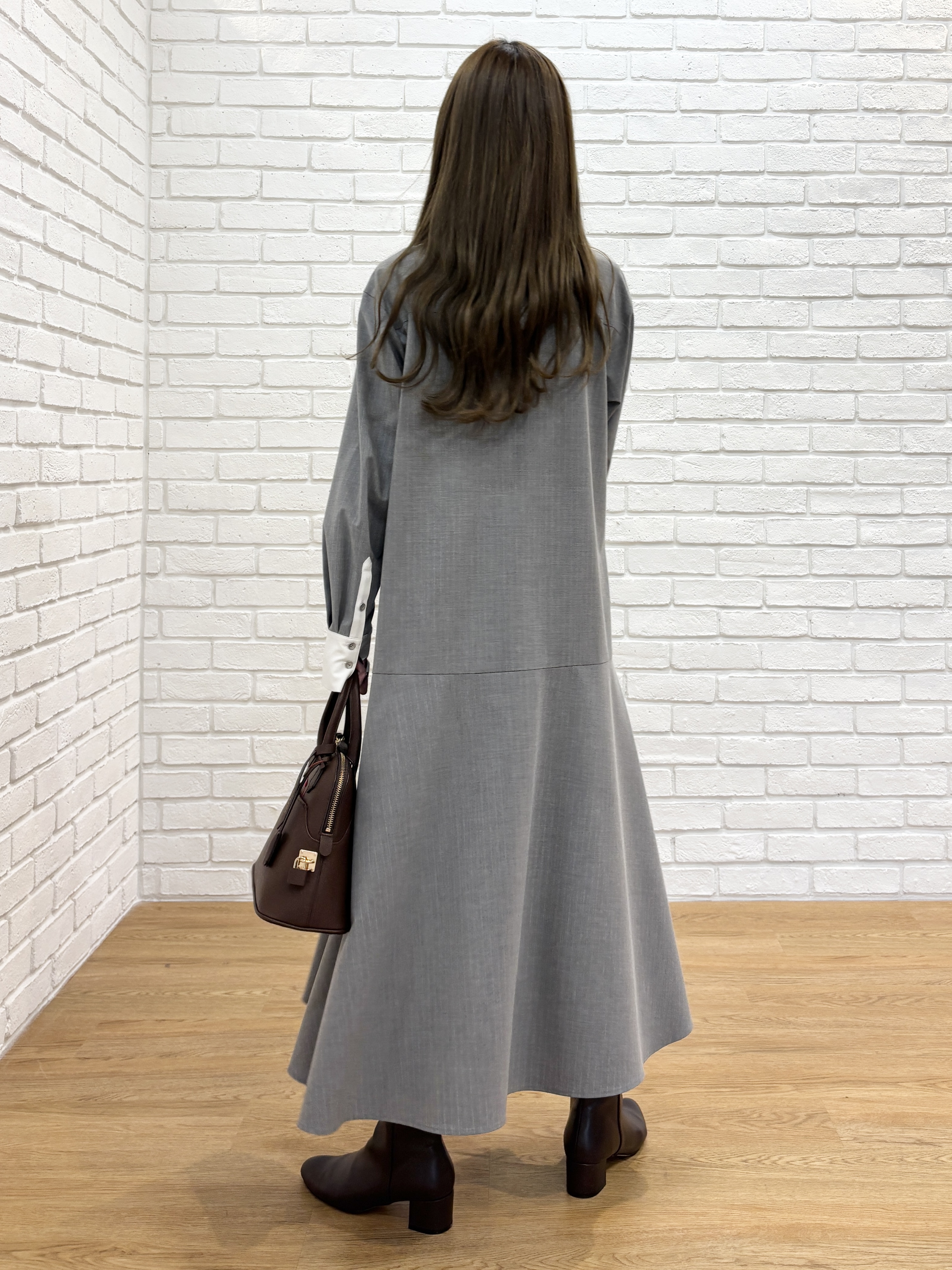 清水夏姫さんの「DRESSTERIOR｜【STORY11月号掲載】ウォッシャブルストライプシャツワンピース」を使ったコーディネート