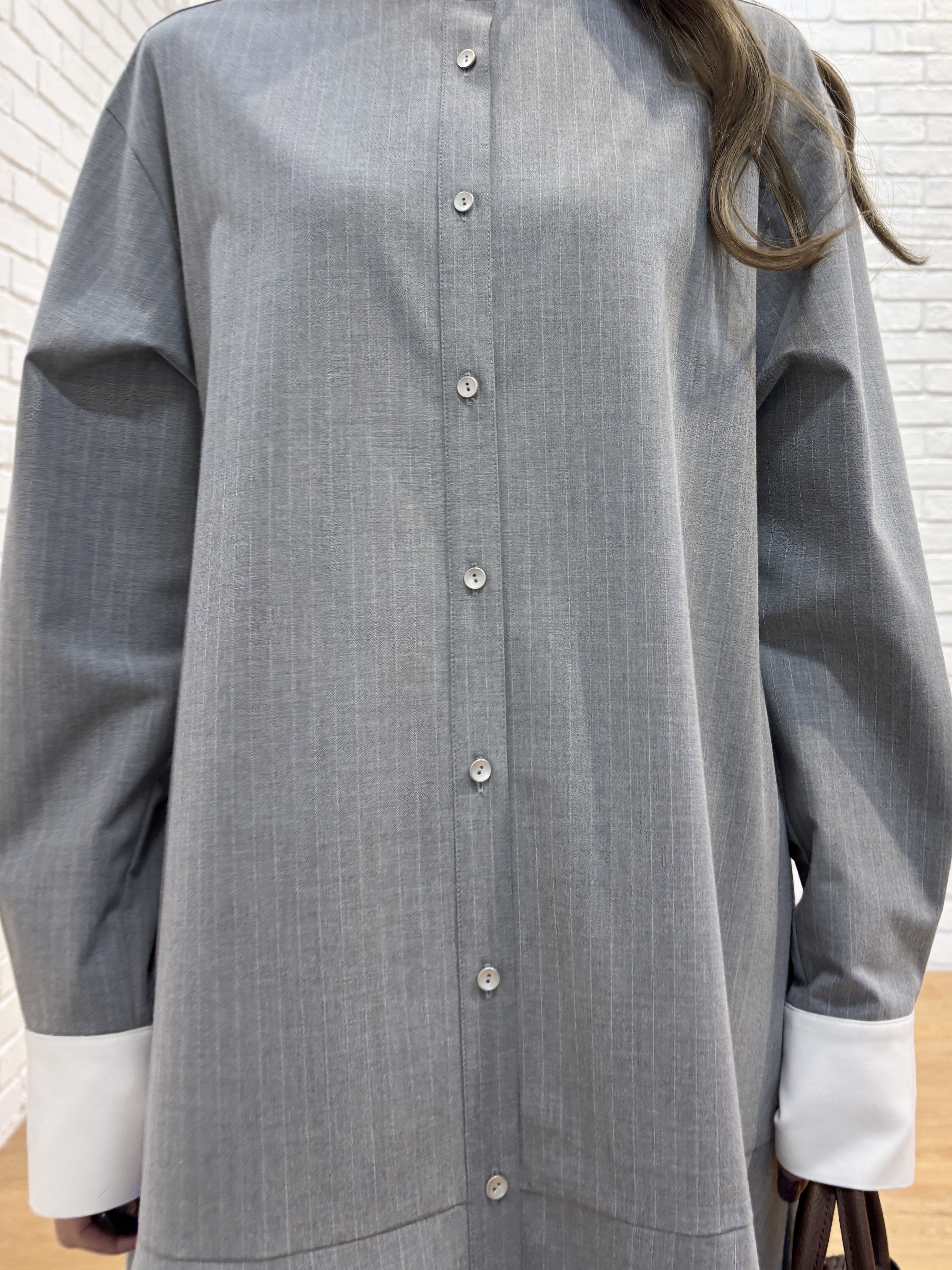 清水夏姫さんの「DRESSTERIOR｜【STORY11月号掲載】ウォッシャブルストライプシャツワンピース」を使ったコーディネート