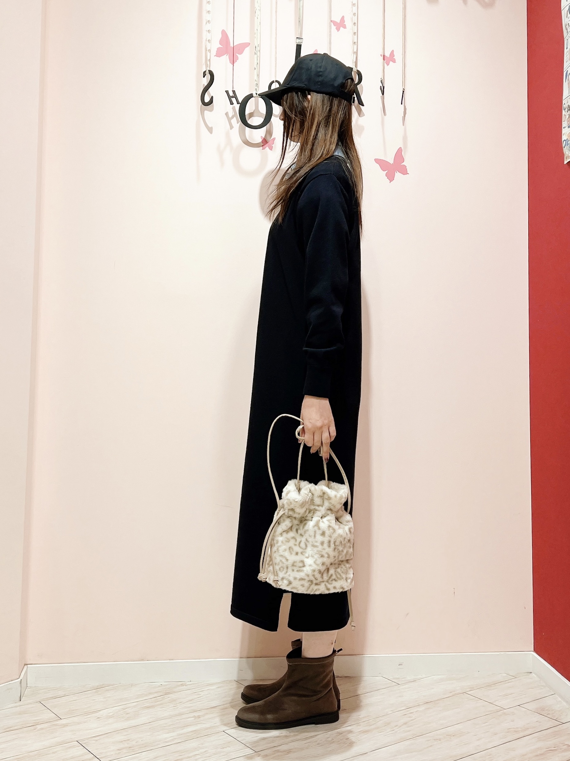 Muuさんの「SHOO･LA･RUE｜【S-LL/洗濯機可】金ボタンニットでこなれ見え 襟デニムニットワンピース」を使ったコーディネート