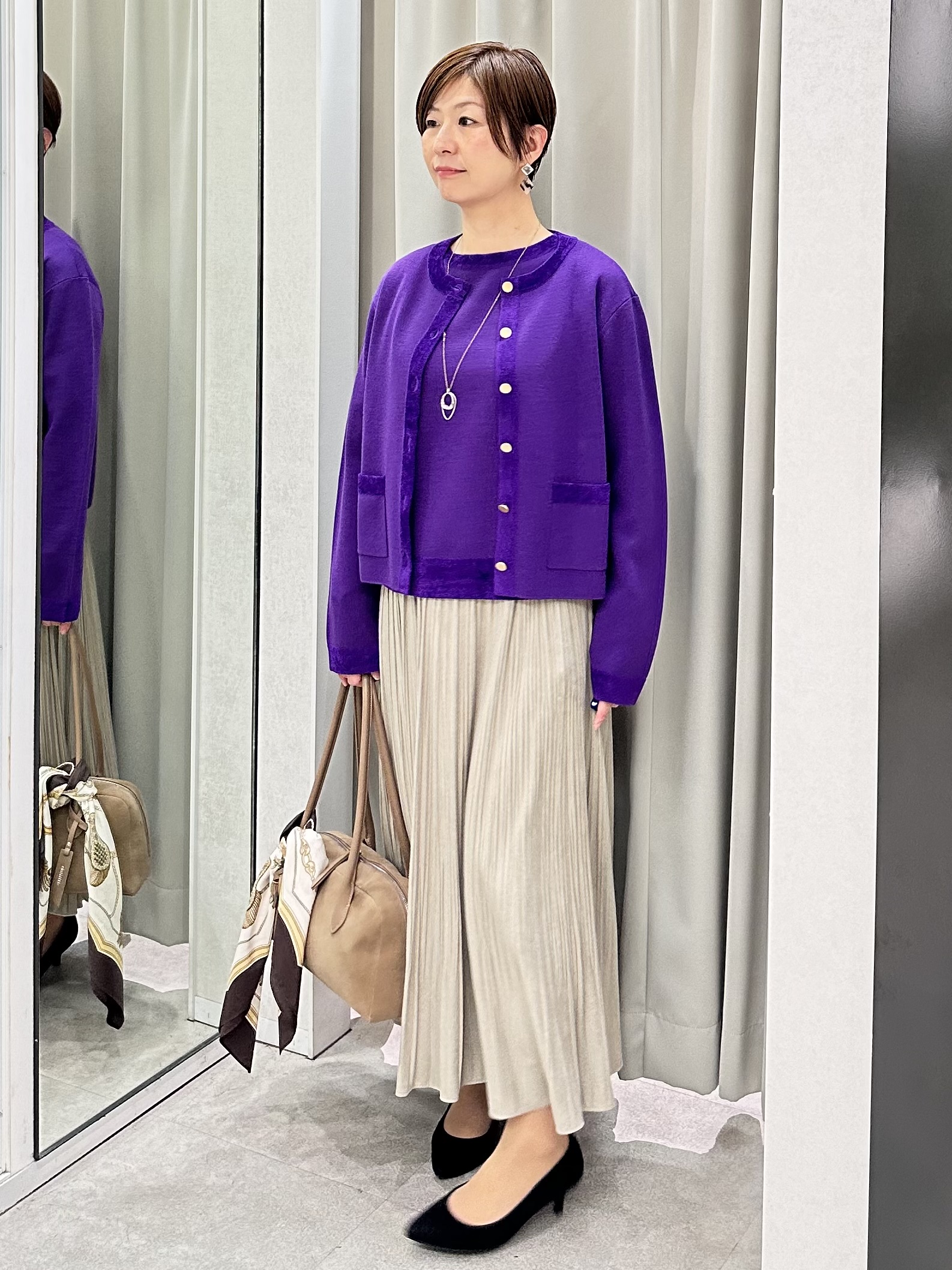 みなこさんの「UNTITLED｜【アンサンブル可/上品映え】モールラインクルーネックニット」を使ったコーディネート