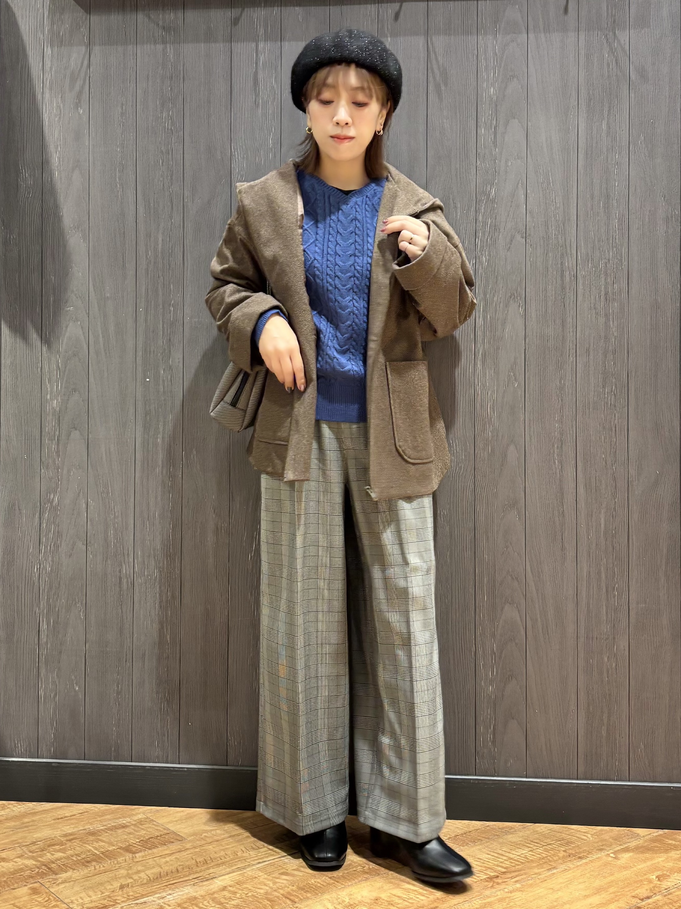 meiさんの「SHOO･LA･RUE｜【S-LL】見た目以上に軽い ウール調フーディーショートコート」を使ったコーディネート