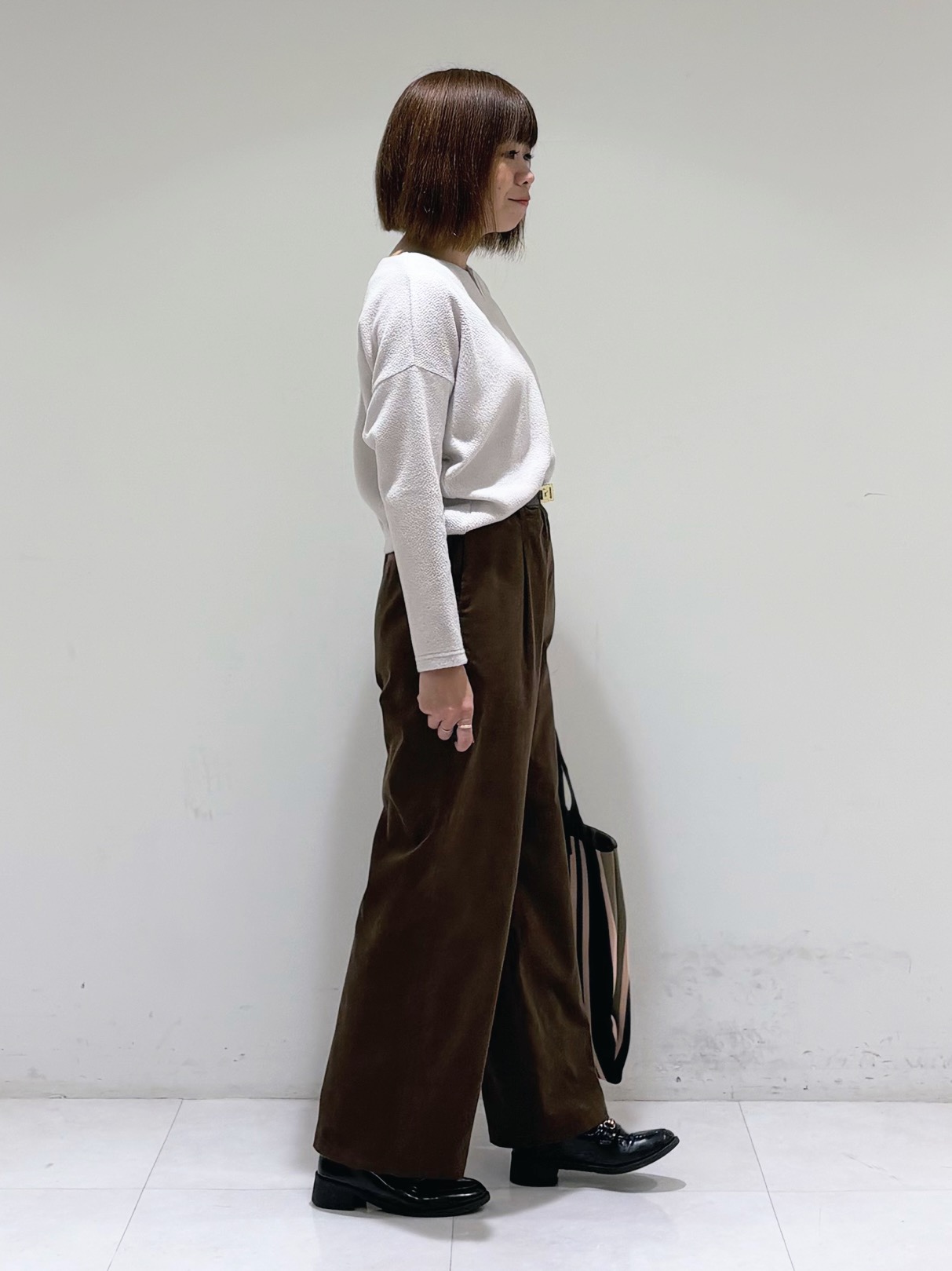 tsuyuさんの「INDIVI｜【ウール混／配色／ゆったり】ミドル丈リバーフーディコート」を使ったコーディネート