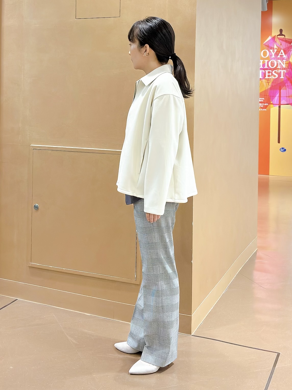 hattoriさんの「INDIVI｜【選べる6色／ストレッチ◎】きれいめドルマンスリーブニット」を使ったコーディネート