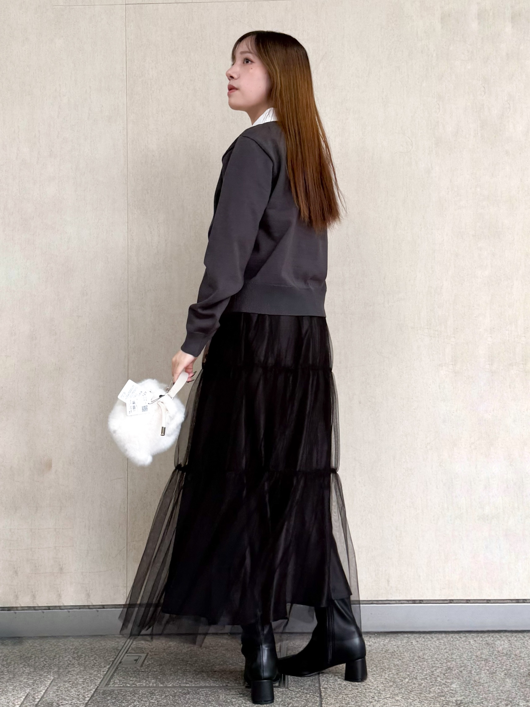 周 彩未さんの「OPAQUE.CLIP｜レース襟／シャツ襟取り外し可 2WAYニット【洗濯機OK】」を使ったコーディネート