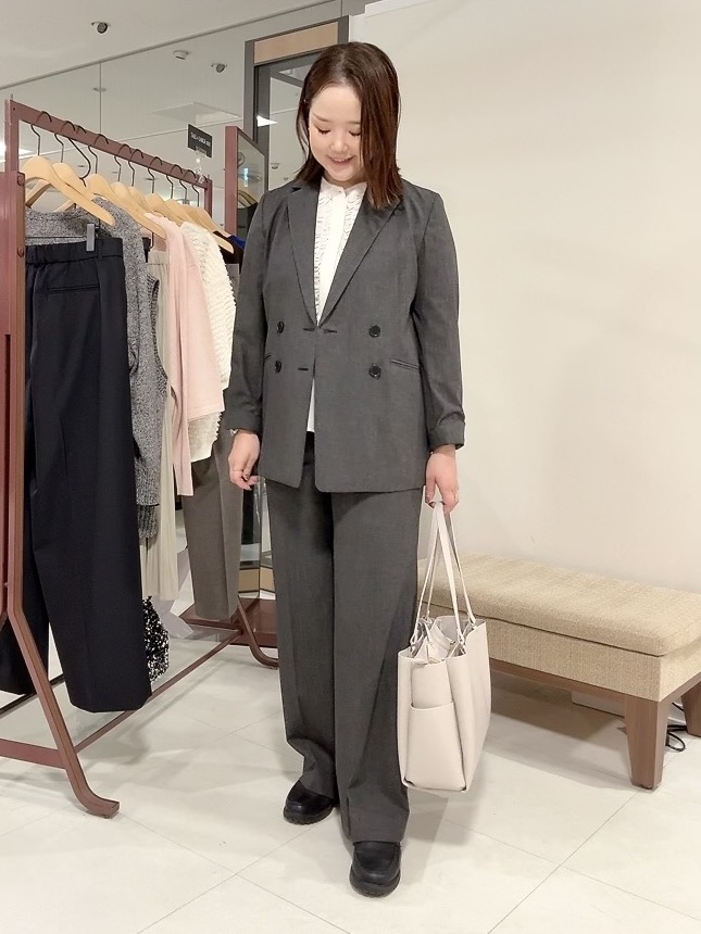 YUIさんの「UNTITLED｜【セットアップ可/秋羽織り/お仕事スーツ】ウールブレンドダブルジャケット」を使ったコーディネート
