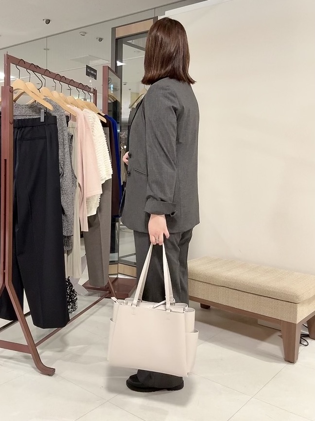 YUIさんの「UNTITLED｜【セットアップ可/秋羽織り/お仕事スーツ】ウールブレンドダブルジャケット」を使ったコーディネート