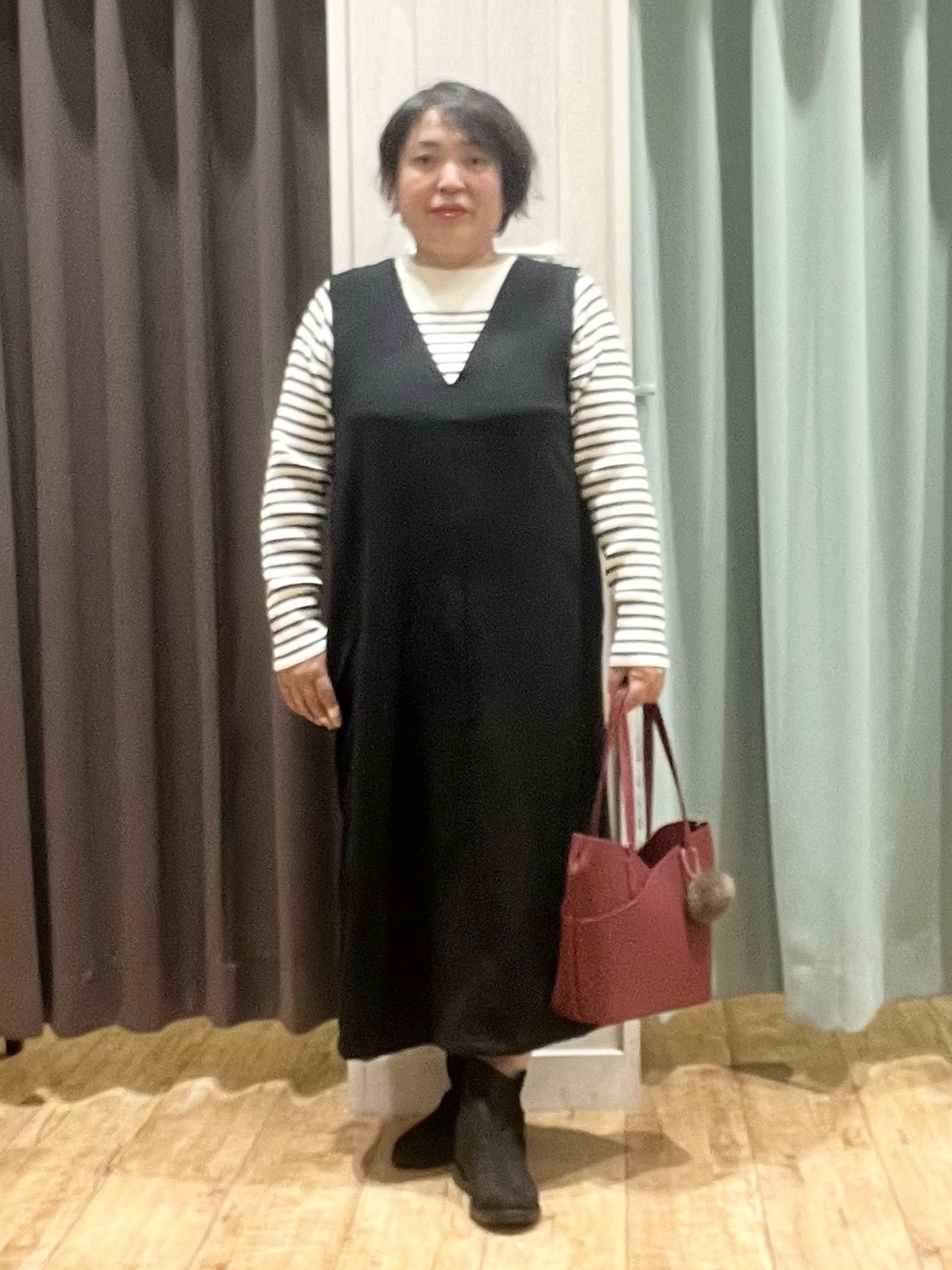 あやさんの「SHOO･LA･RUE｜【洗濯機可】もこもちモールケーブル Vネックカーディガン」を使ったコーディネート