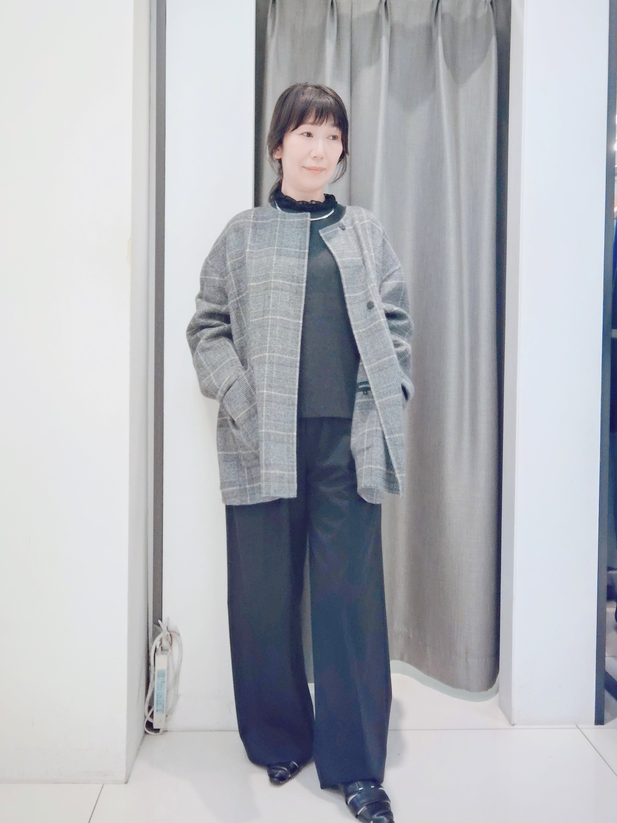 YABUさんの「UNTITLED｜【きれいめカジュアル】スウェットライクニットプルオーバー」を使ったコーディネート