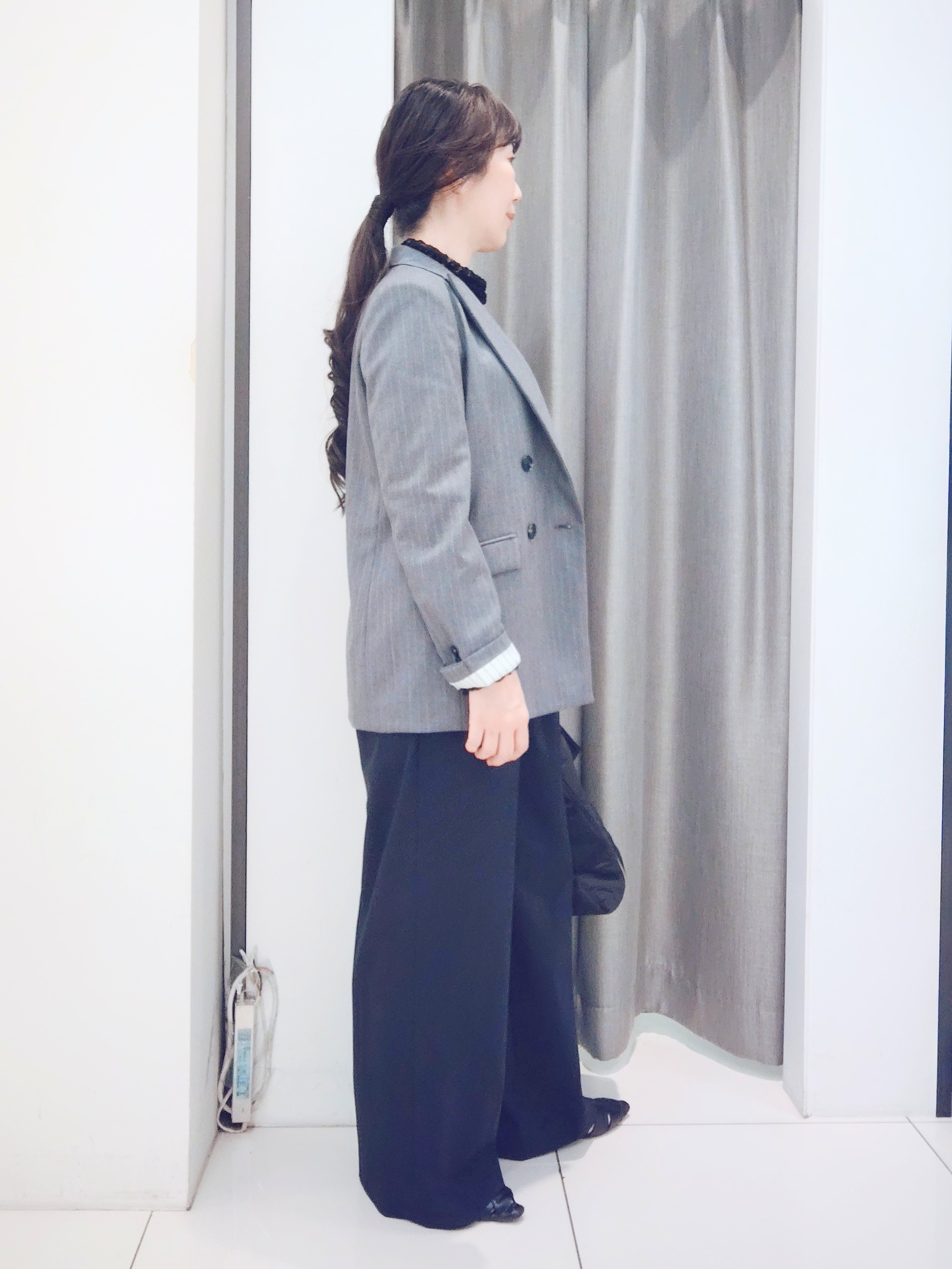 YABUさんの「UNTITLED｜【重ね着レイヤード】レースハイネックトップス」を使ったコーディネート