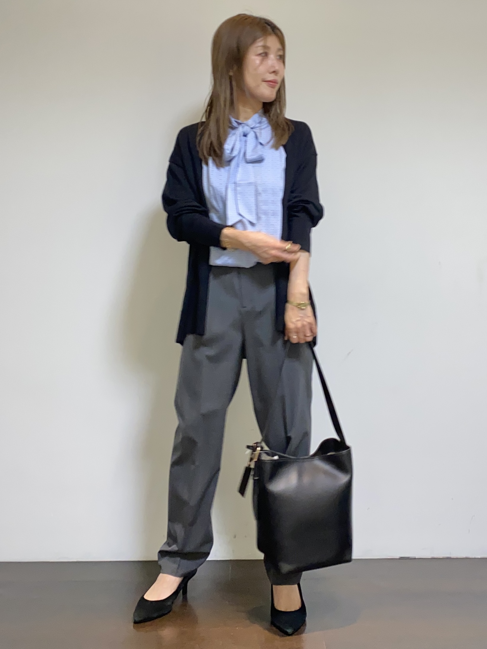 tomoさんの「UNTITLED｜【アンサンブル可/秋羽織り/通勤】シルクウールカシミヤカーディガン」を使ったコーディネート