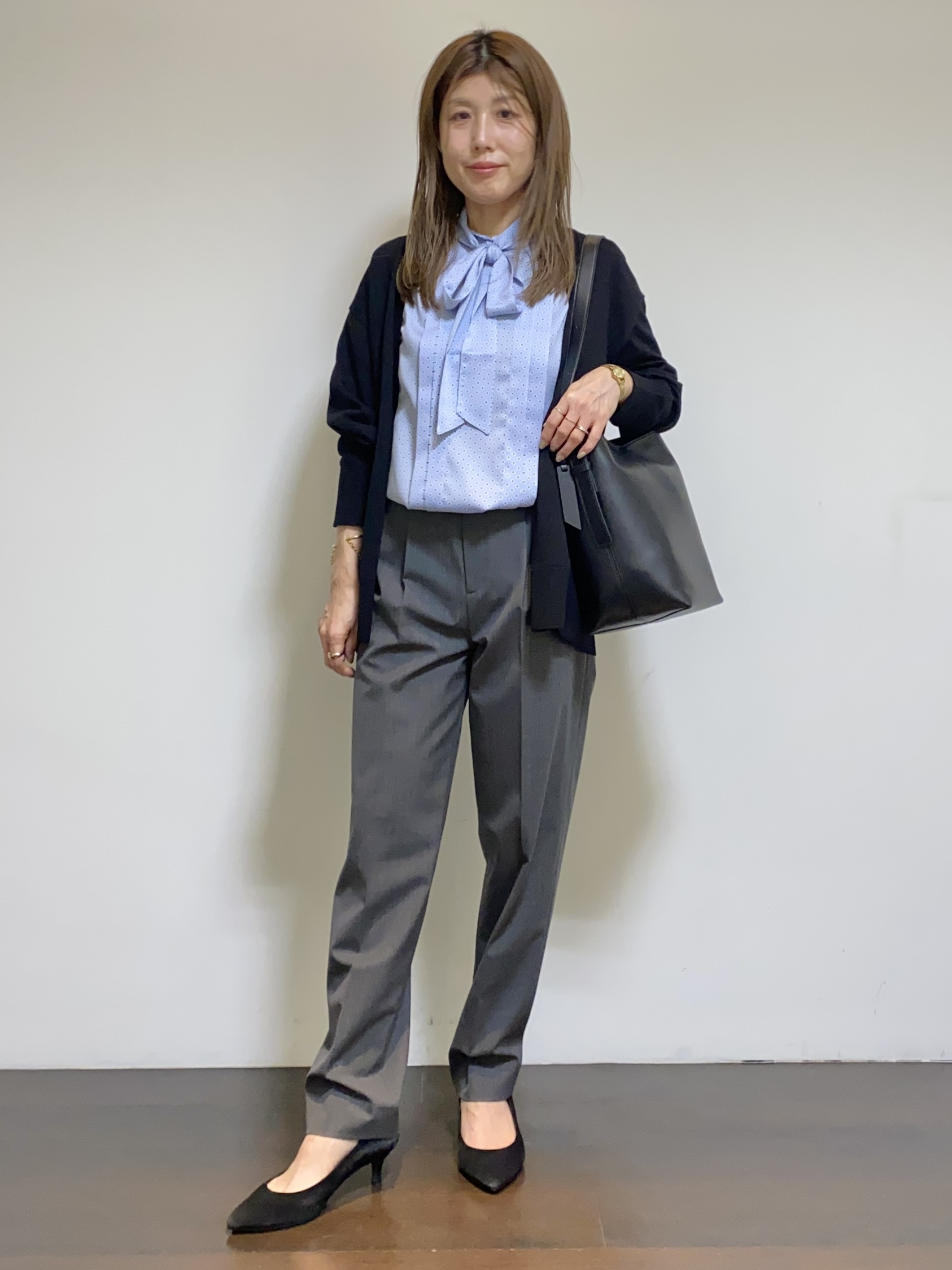 tomoさんの「UNTITLED｜【アンサンブル可/秋羽織り/通勤】シルクウールカシミヤカーディガン」を使ったコーディネート