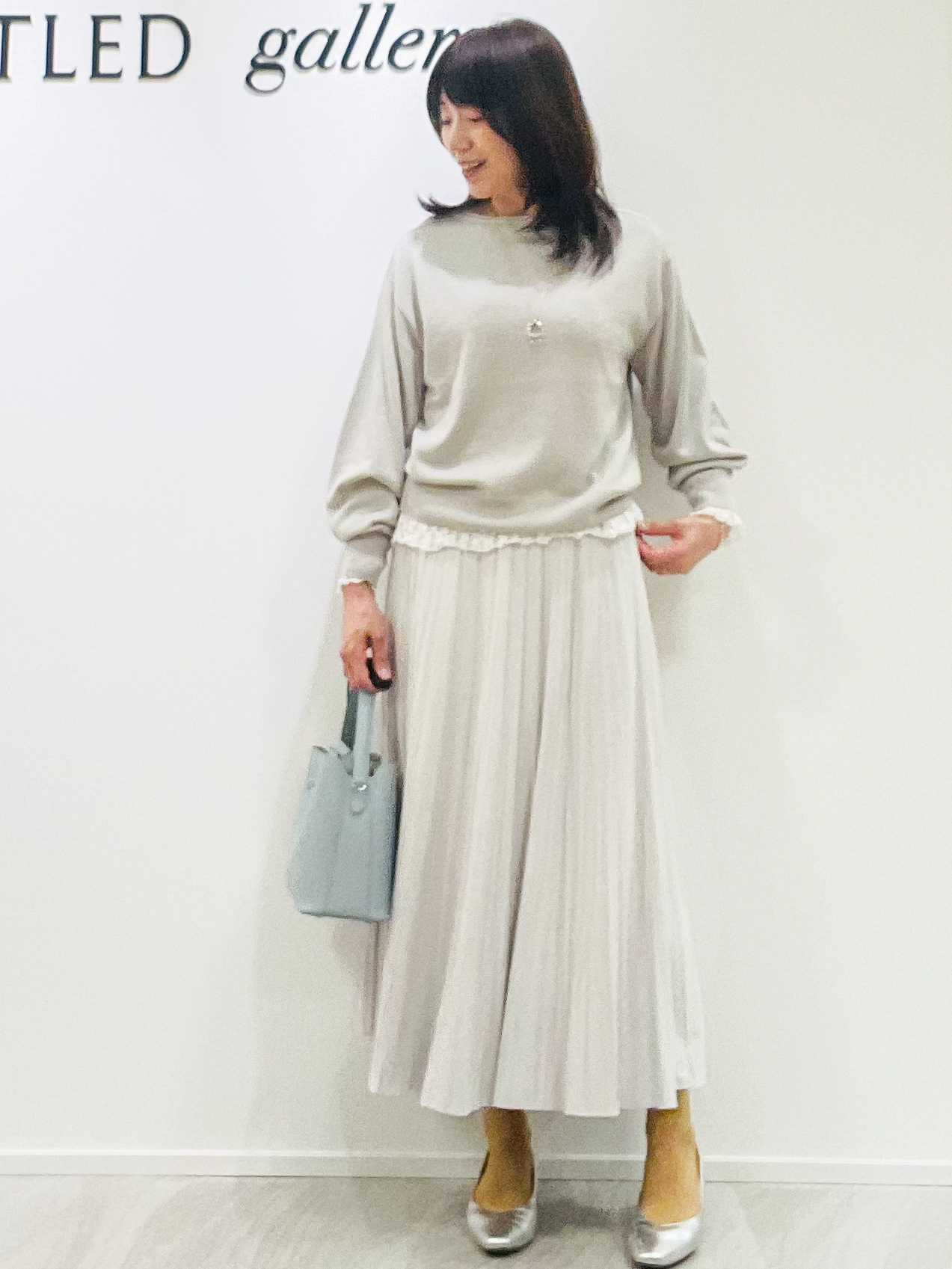 めいさんの「UNTITLED｜【店頭人気！/品よくゆったり】ボリュームスリーブニットプルオーバー」を使ったコーディネート