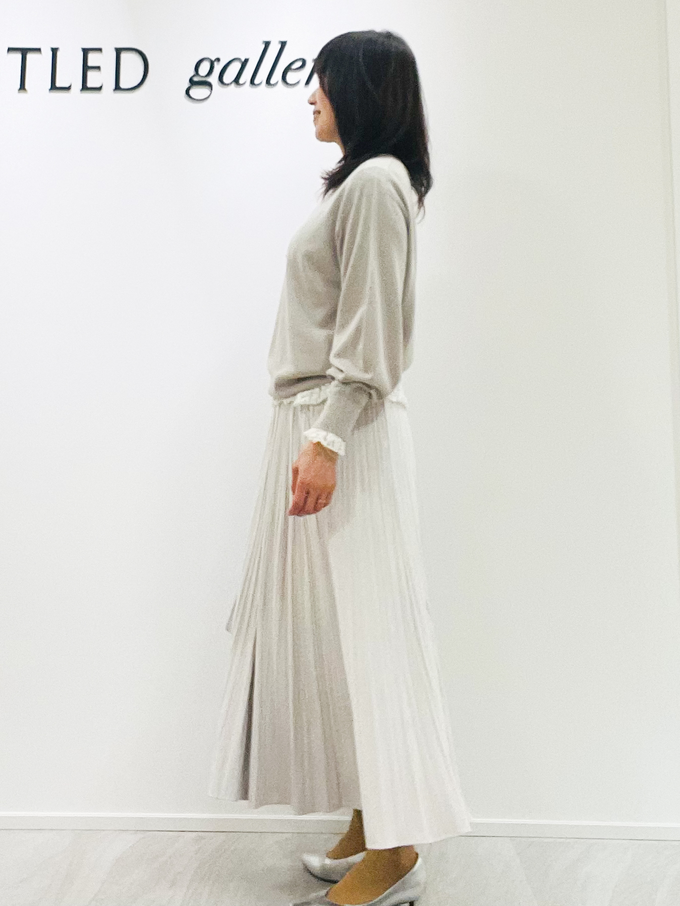 めいさんの「UNTITLED｜【店頭人気！/品よくゆったり】ボリュームスリーブニットプルオーバー」を使ったコーディネート