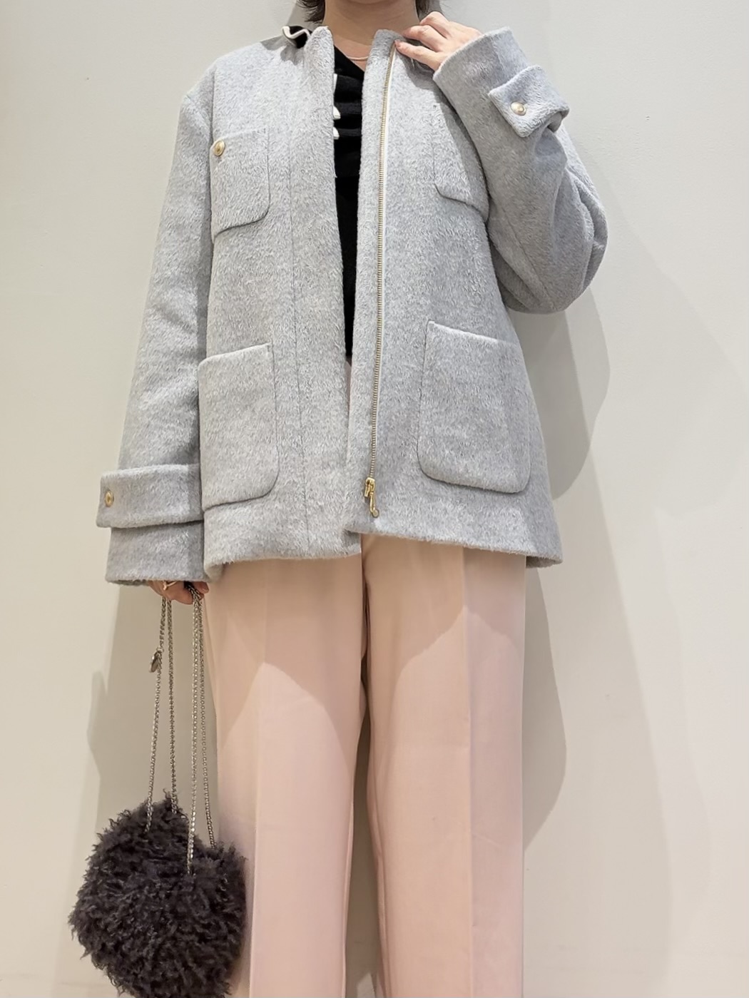 YUKOさんの「index｜カシミヤ混ウール ノーカラーミドルコート」を使ったコーディネート