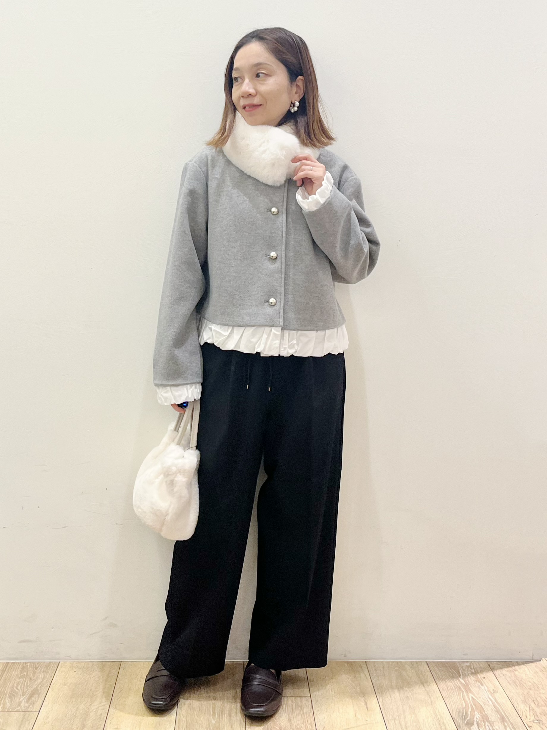 kcさんの「OPAQUE.CLIP｜異素材フリルウールライクコート【吸湿発熱／防シワ／洗える】」を使ったコーディネート
