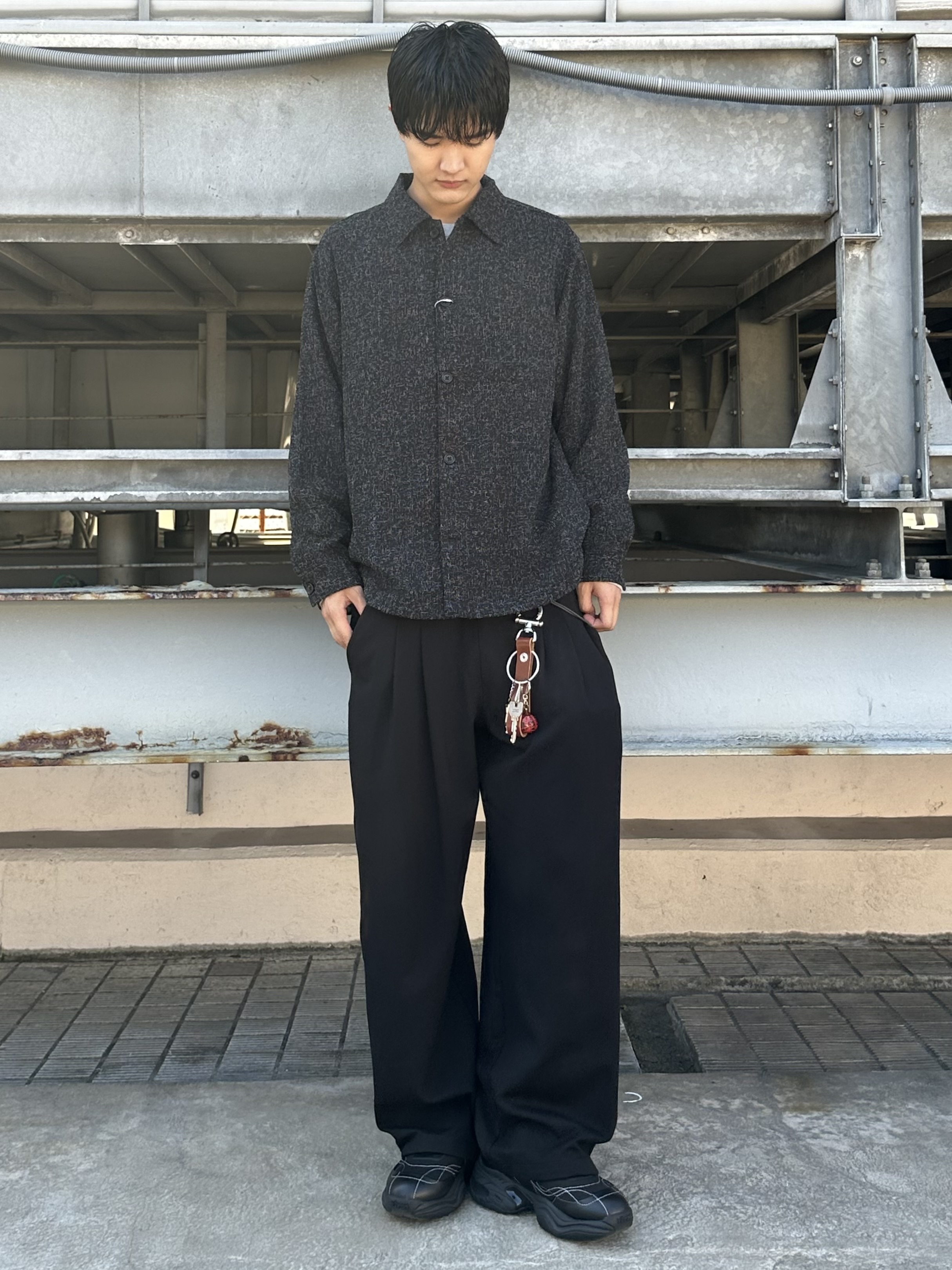 KOHEIさんの「tk.TAKEO KIKUCHI｜オーバーツィードライクシャツ」を使ったコーディネート