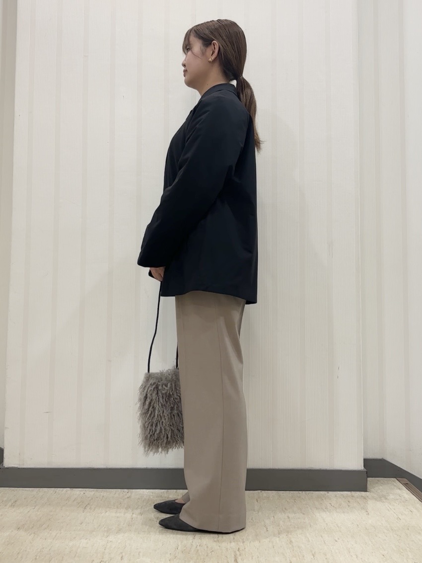 ちひさんの「INDIVI｜【超軽量／蓄熱／撥水】ステンカラー中綿ライトコート」を使ったコーディネート