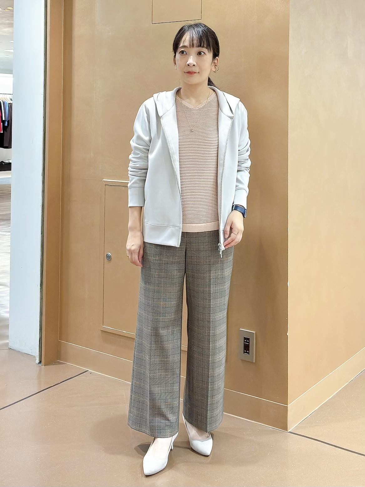 hattoriさんの「INDIVI｜【洗濯機OK／ストレッチ◎】ストレートワイドパンツ」を使ったコーディネート