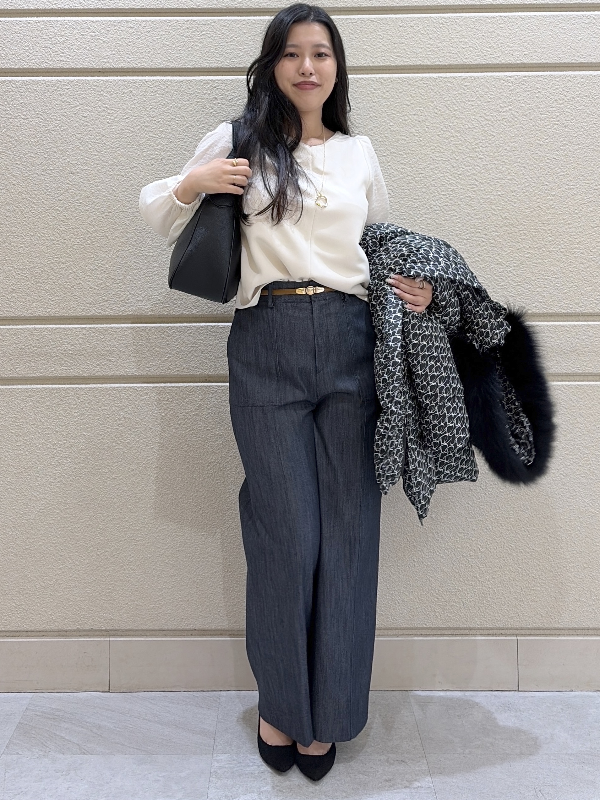 Momokaさんの「COUP DE CHANCE｜【手洗い可／日本製】異素材コンビカットソー」を使ったコーディネート