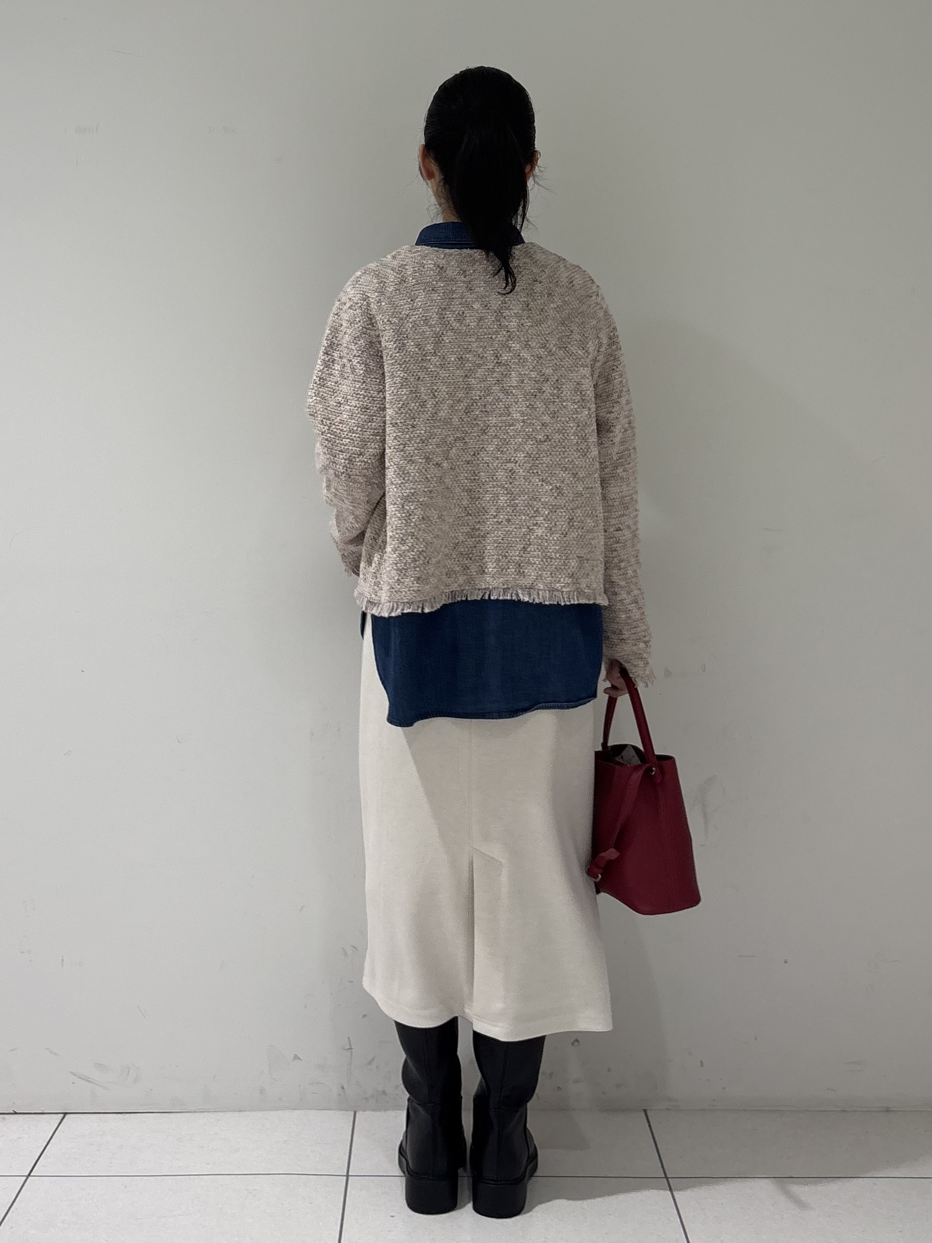 momokoさんの「INDIVI｜【華やか／ラメ】ミックスツイード ニットジャケット」を使ったコーディネート